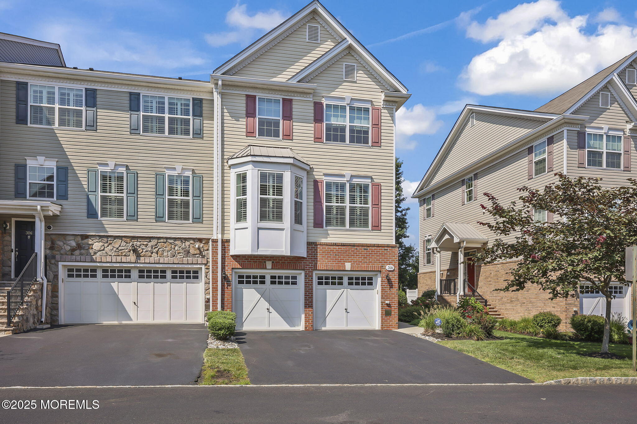 Shrewsbury Boro, New Jersey, 07702, United States, 3 Bedrooms Bedrooms, ,4 BathroomsBathrooms,Residential,For Sale,1942784