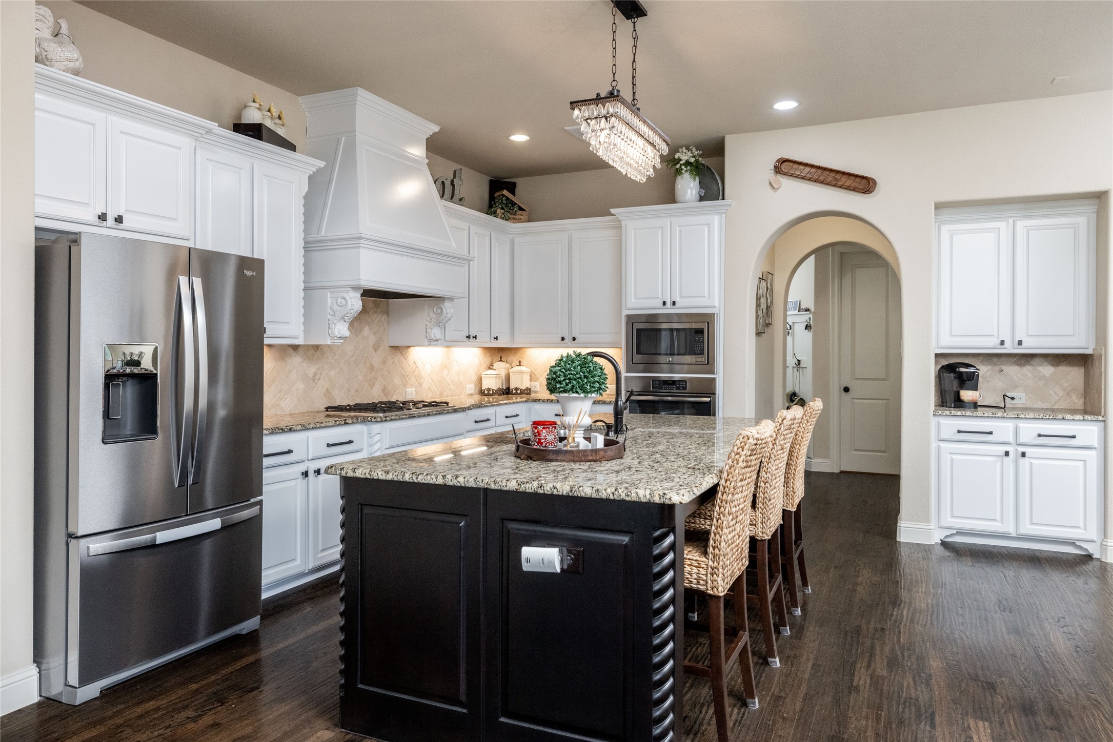 Roanoke, Texas, 76262, United States, 4 Bedrooms Bedrooms, ,5 BathroomsBathrooms,Residential,For Sale,1827754