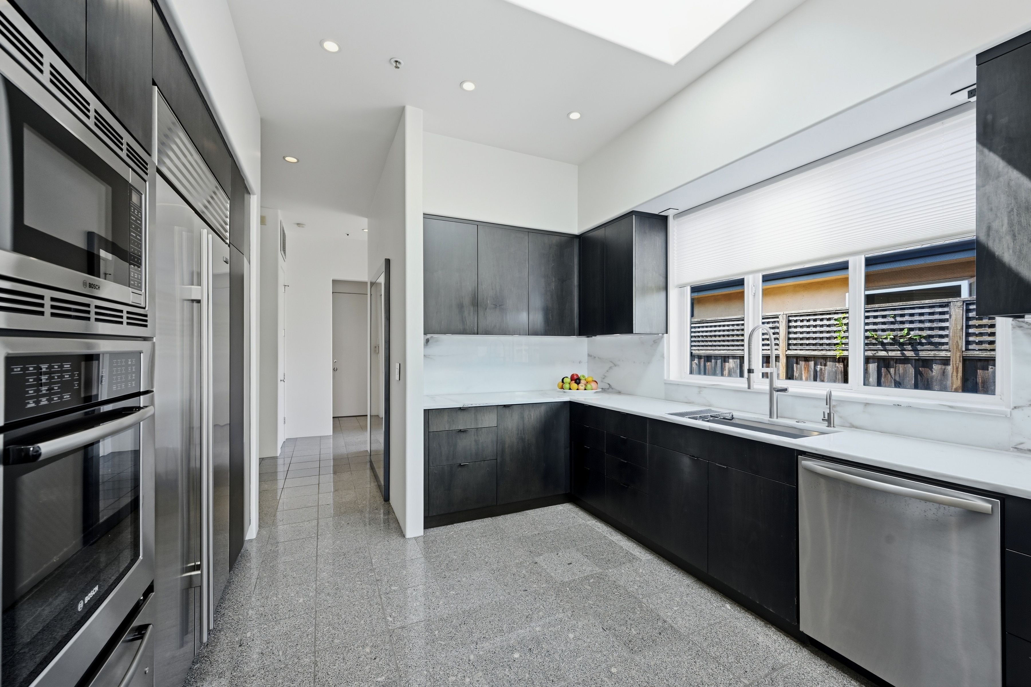  1420 Rosewood Lane - 物件實景