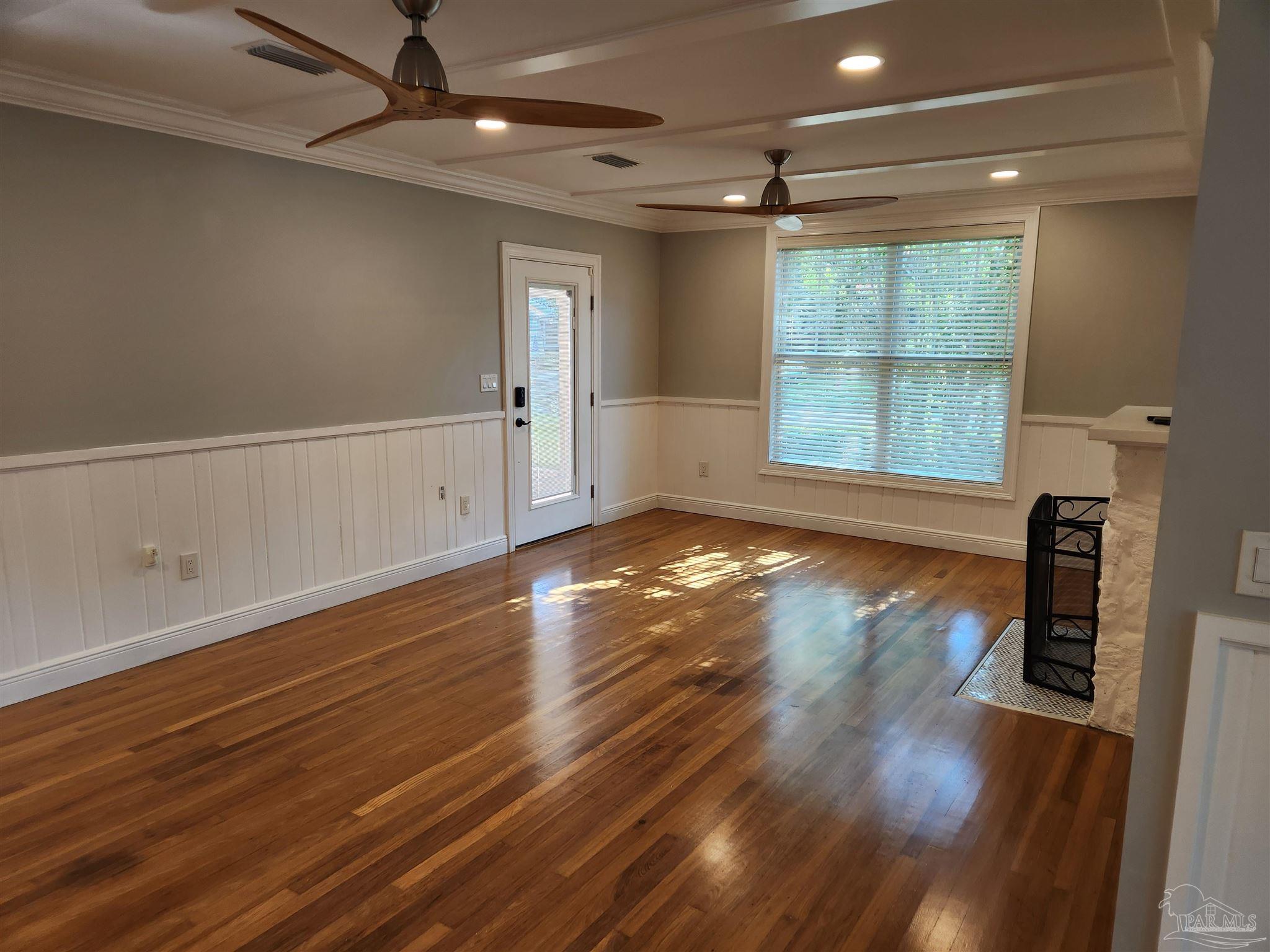 Pensacola, Florida, 32503, United States, 3 Bedrooms Bedrooms, ,2 BathroomsBathrooms,Residential,For Sale,1918178