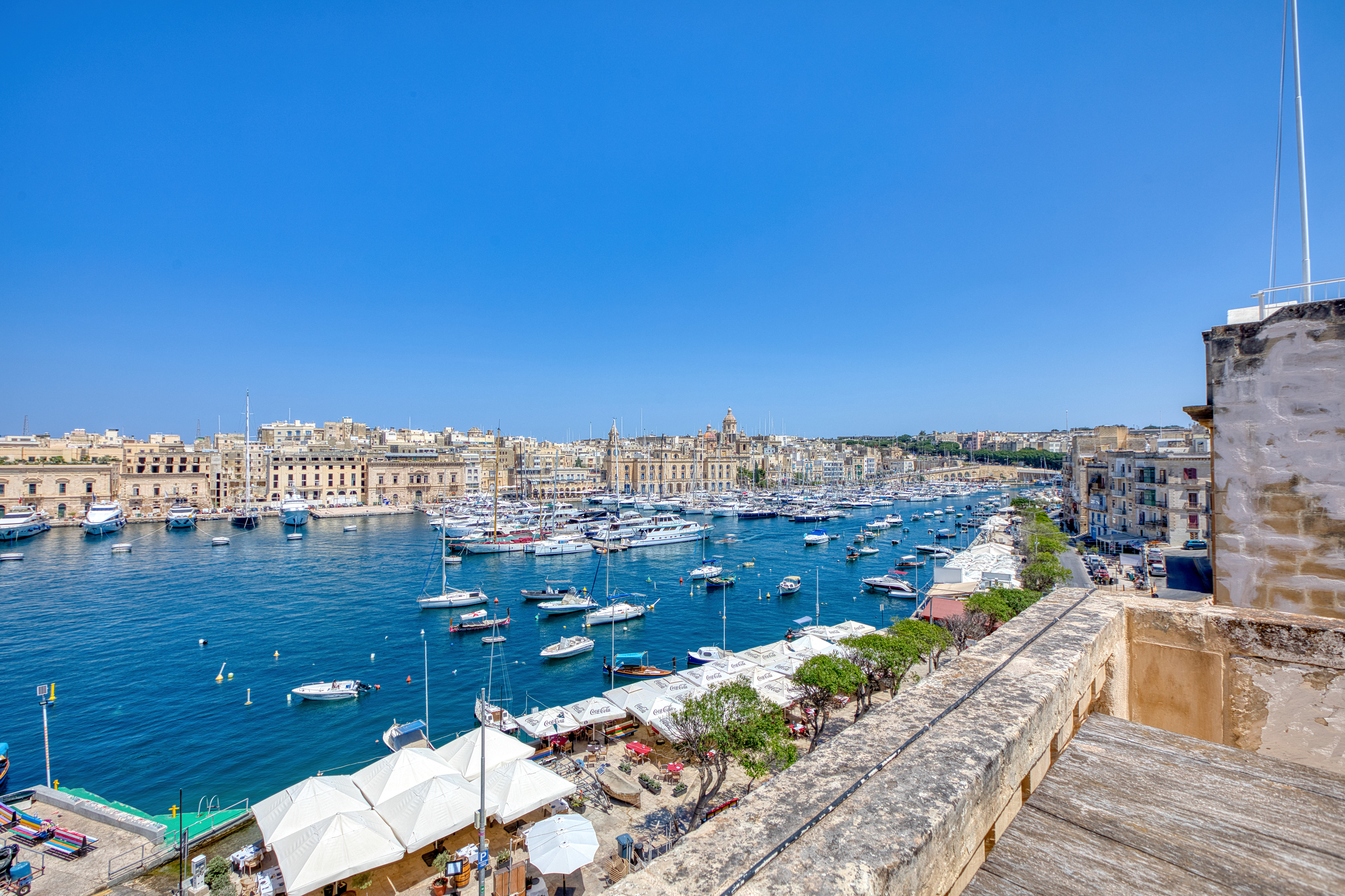  House of Character with Marina and Waterfront Views - 物件實景
