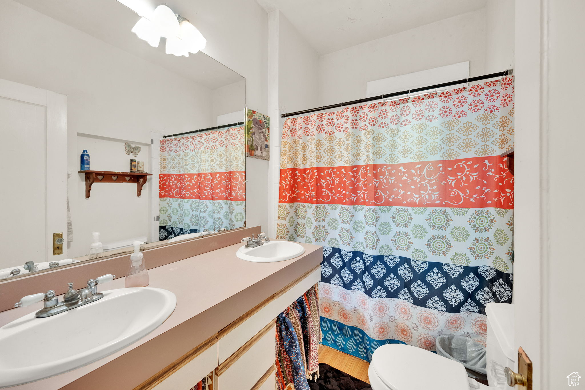 Salt Lake City, Utah, 84105, United States, 3 Bedrooms Bedrooms, ,1 BathroomBathrooms,Residential,For Sale,1918597