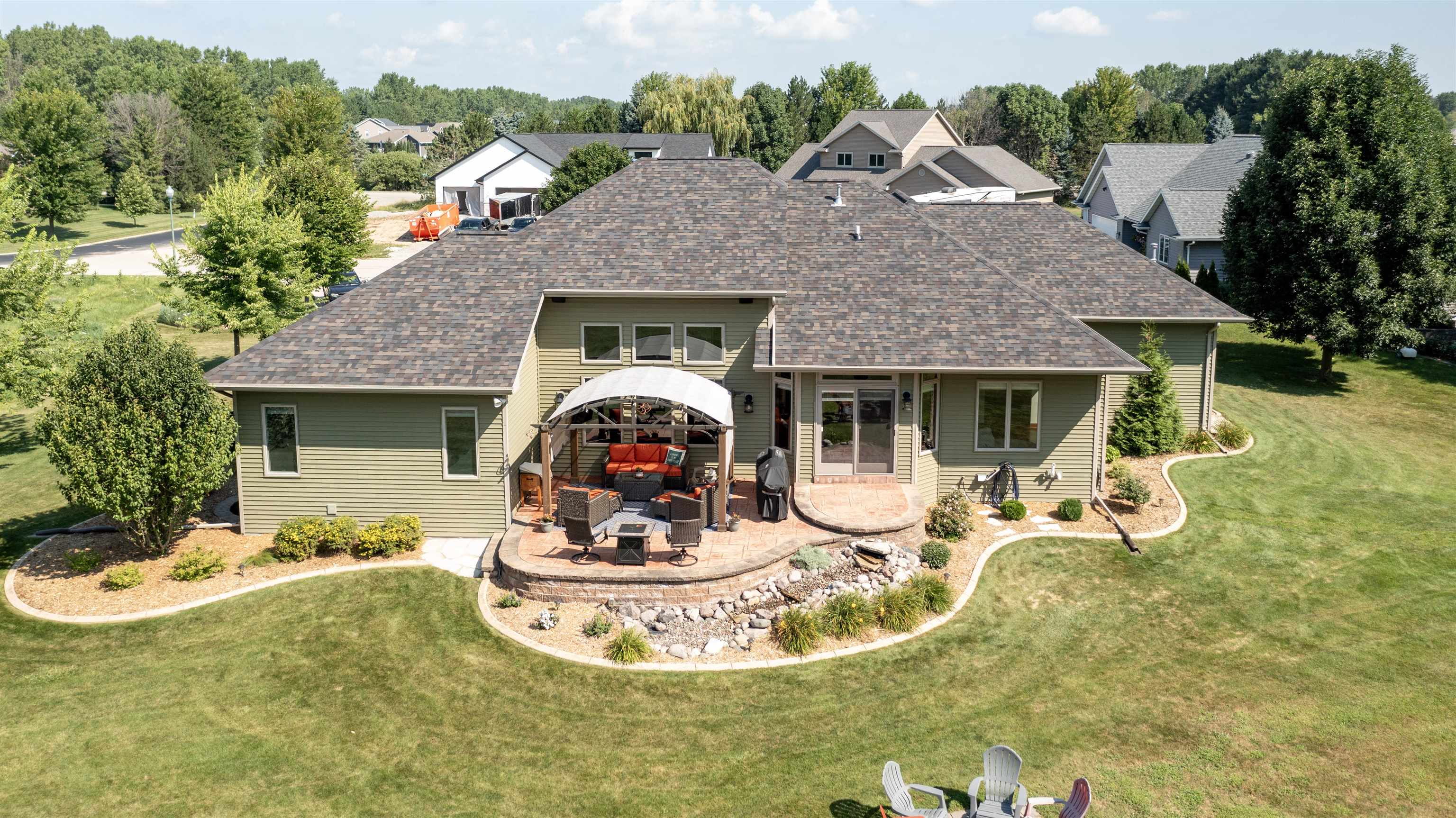 Appleton, Wisconsin, 54913, United States, 5 Bedrooms Bedrooms, ,4 BathroomsBathrooms,Residential,For Sale,1927956