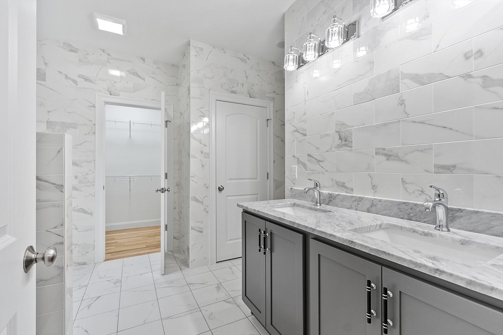 Westminster, Massachusetts, 01473, United States, 4 Bedrooms Bedrooms, ,4 BathroomsBathrooms,Residential,For Sale,1828170
