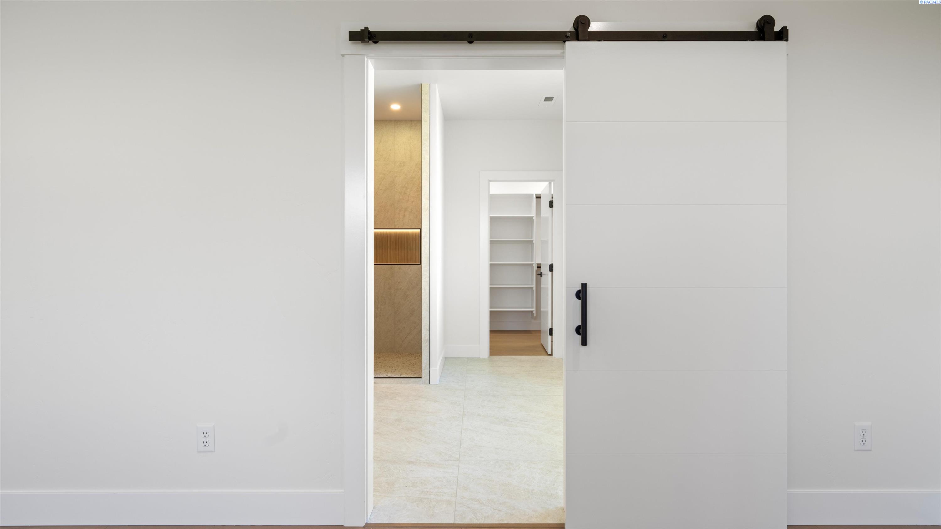 Richland, Washington, 99352, United States, 3 Bedrooms Bedrooms, ,2 BathroomsBathrooms,Residential,For Sale,2000656