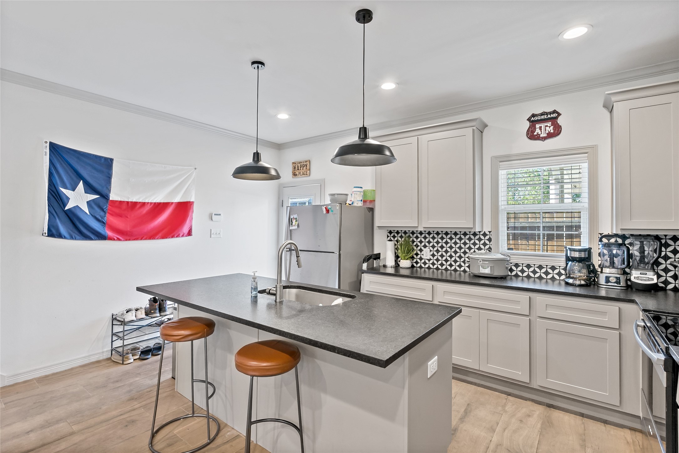 College Station, Texas, 77840, United States, 6 Bedrooms Bedrooms, ,7 BathroomsBathrooms,Residential,For Sale,1989184