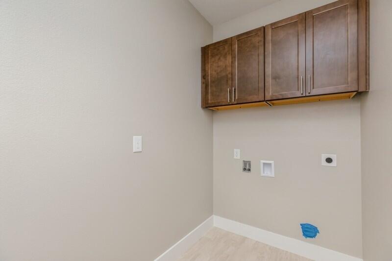 Crestview, Florida, 32539, United States, 4 Bedrooms Bedrooms, ,4 BathroomsBathrooms,Residential,For Sale,1911997