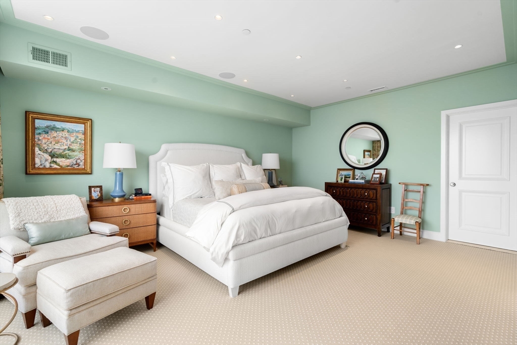 Boston, Massachusetts, 02116, United States, 3 Bedrooms Bedrooms, ,5 BathroomsBathrooms,Residential,For Sale,1941760