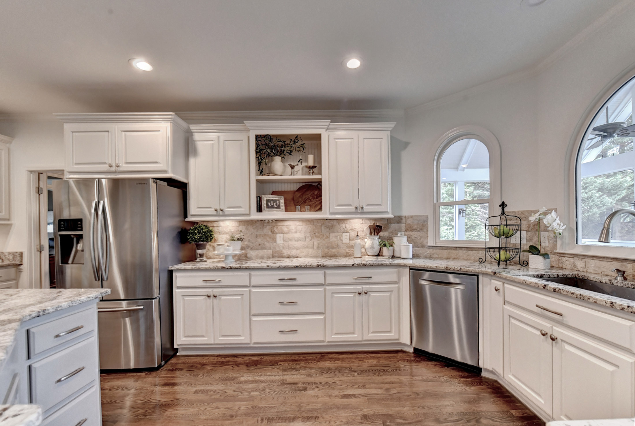  Stunning, Fully Renovated Glen Abbey Home Nestled in the Heart of Alpharetta - 物件實景