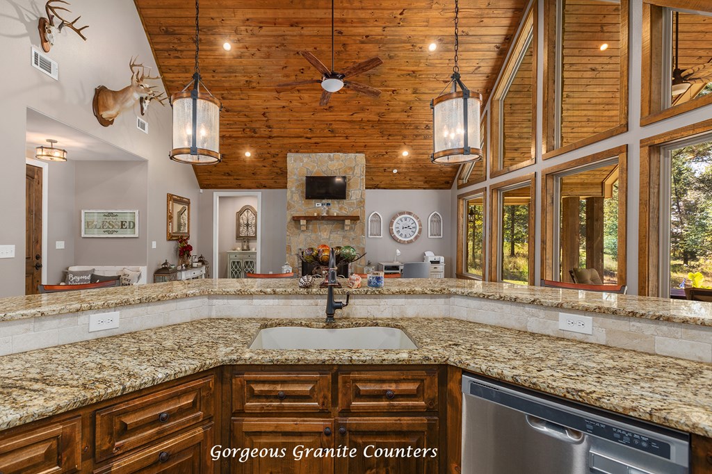 Etoile, Texas, 75944, United States, 3 Bedrooms Bedrooms, ,2 BathroomsBathrooms,Residential,For Sale,1989857