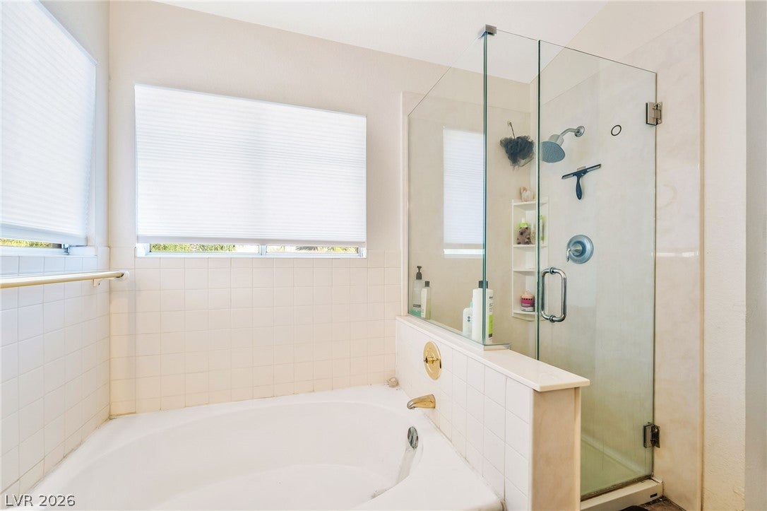 Henderson, Nevada, 89014, United States, 4 Bedrooms Bedrooms, ,3 BathroomsBathrooms,Residential,For Sale,2028376