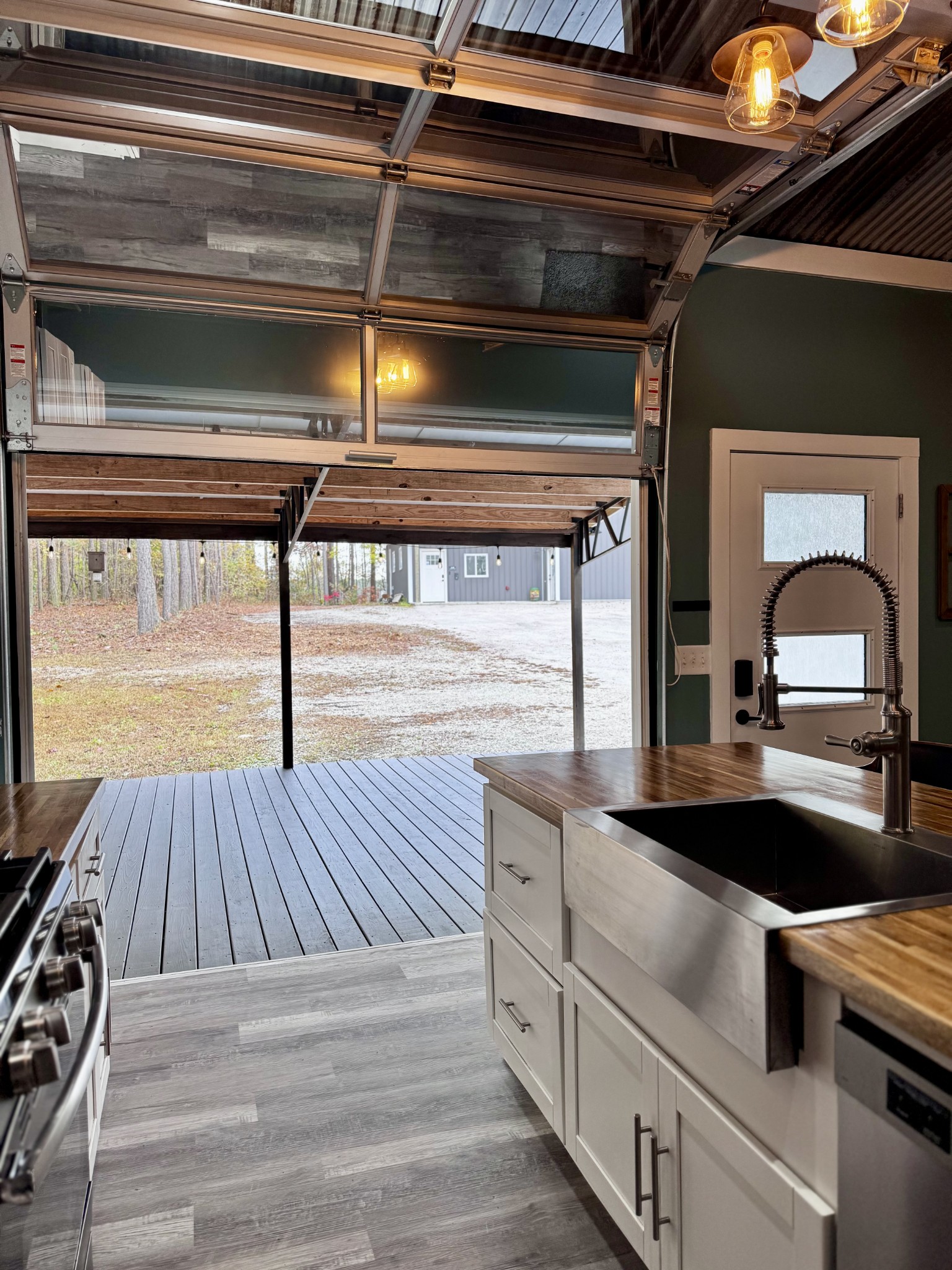 Lawrenceburg, Tennessee, 38464, United States, 3 Bedrooms Bedrooms, ,2 BathroomsBathrooms,Residential,For Sale,1988377