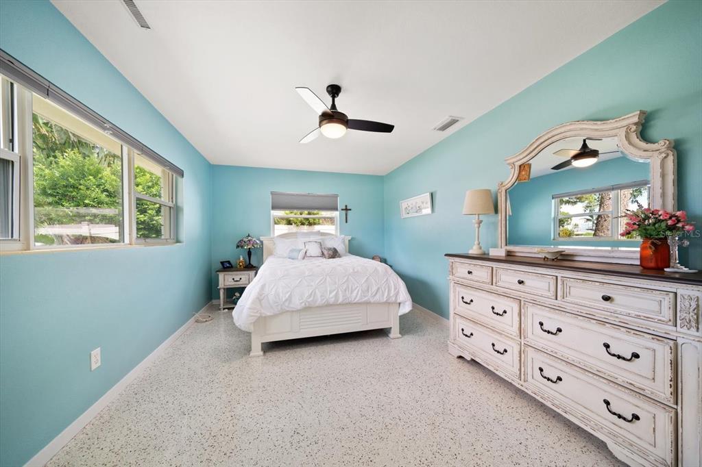 Belleair, Florida, 33756, United States, 2 Bedrooms Bedrooms, ,2 BathroomsBathrooms,Residential,For Sale,1988063