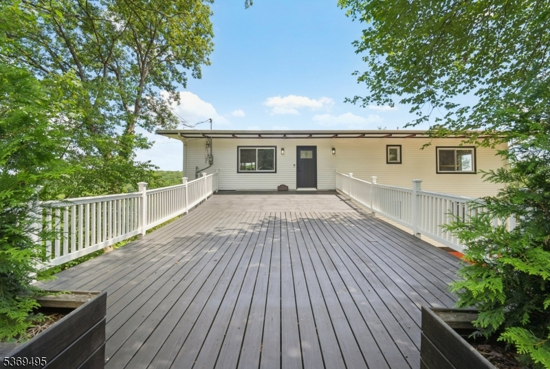 Kinnelon Boro, New Jersey, 07405, United States, 5 Bedrooms Bedrooms, ,4 BathroomsBathrooms,Residential,For Sale,1939062