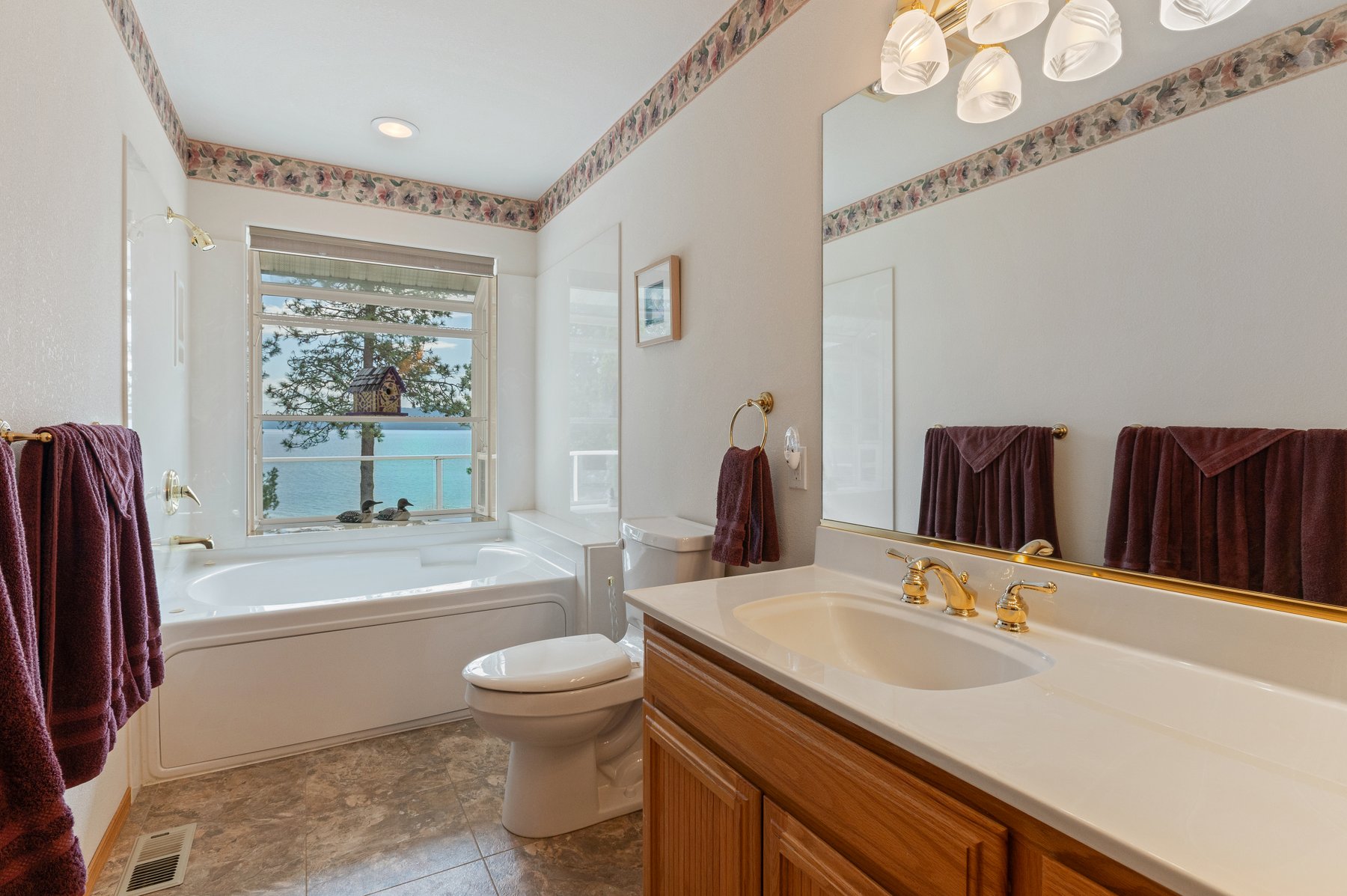 Sandpoint, Idaho, 83864, United States, 4 Bedrooms Bedrooms, ,4 BathroomsBathrooms,Residential,For Sale,1834691