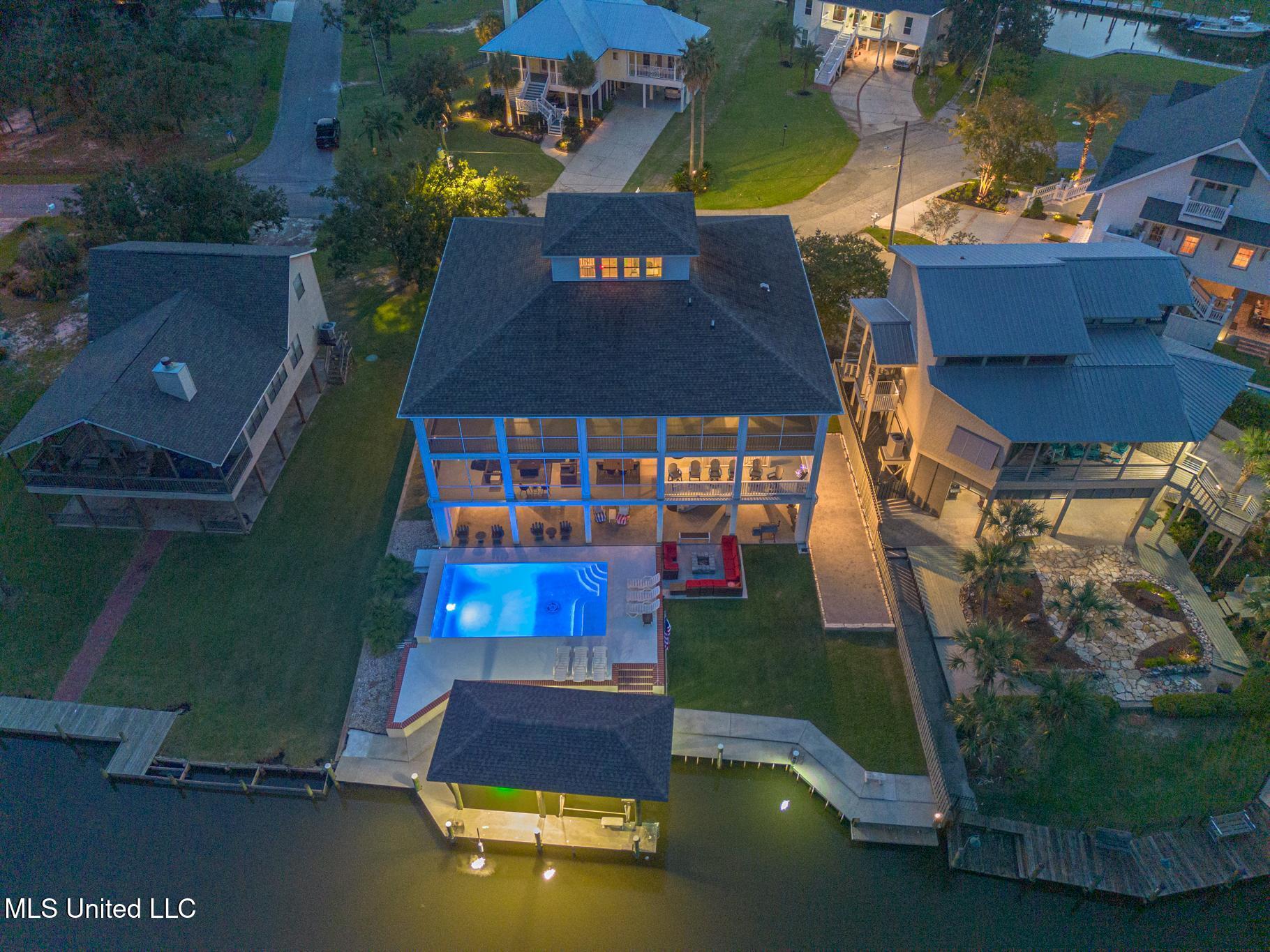 Pass Christian, Mississippi, 39571, United States, 5 Bedrooms Bedrooms, ,7 BathroomsBathrooms,Residential,For Sale,1989157