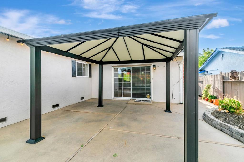 San Jose, California, 95123, United States, 3 Bedrooms Bedrooms, ,2 BathroomsBathrooms,Residential,For Sale,1975297