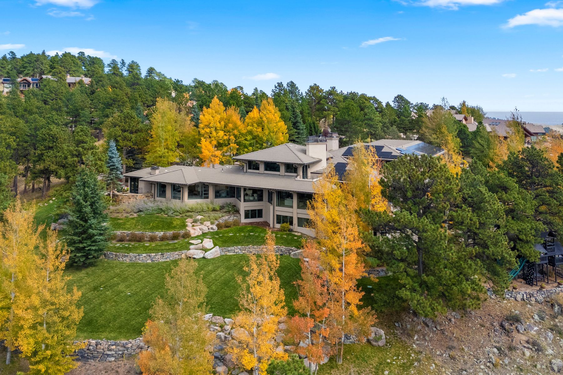  Premium Location with Unobstructed Front Range Views - 物件實景