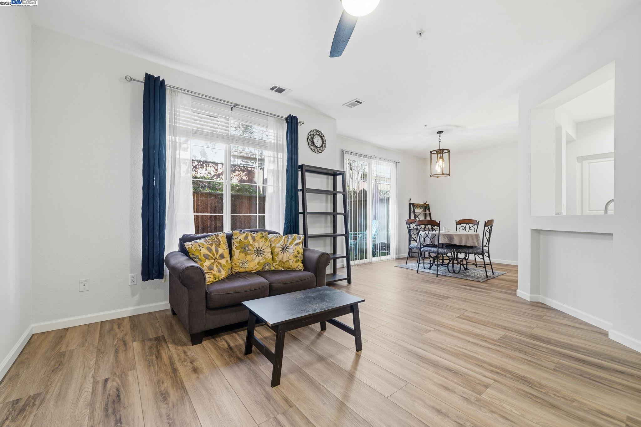 Dublin, California, 94568, United States, 2 Bedrooms Bedrooms, ,2 BathroomsBathrooms,Residential,For Sale,2001981