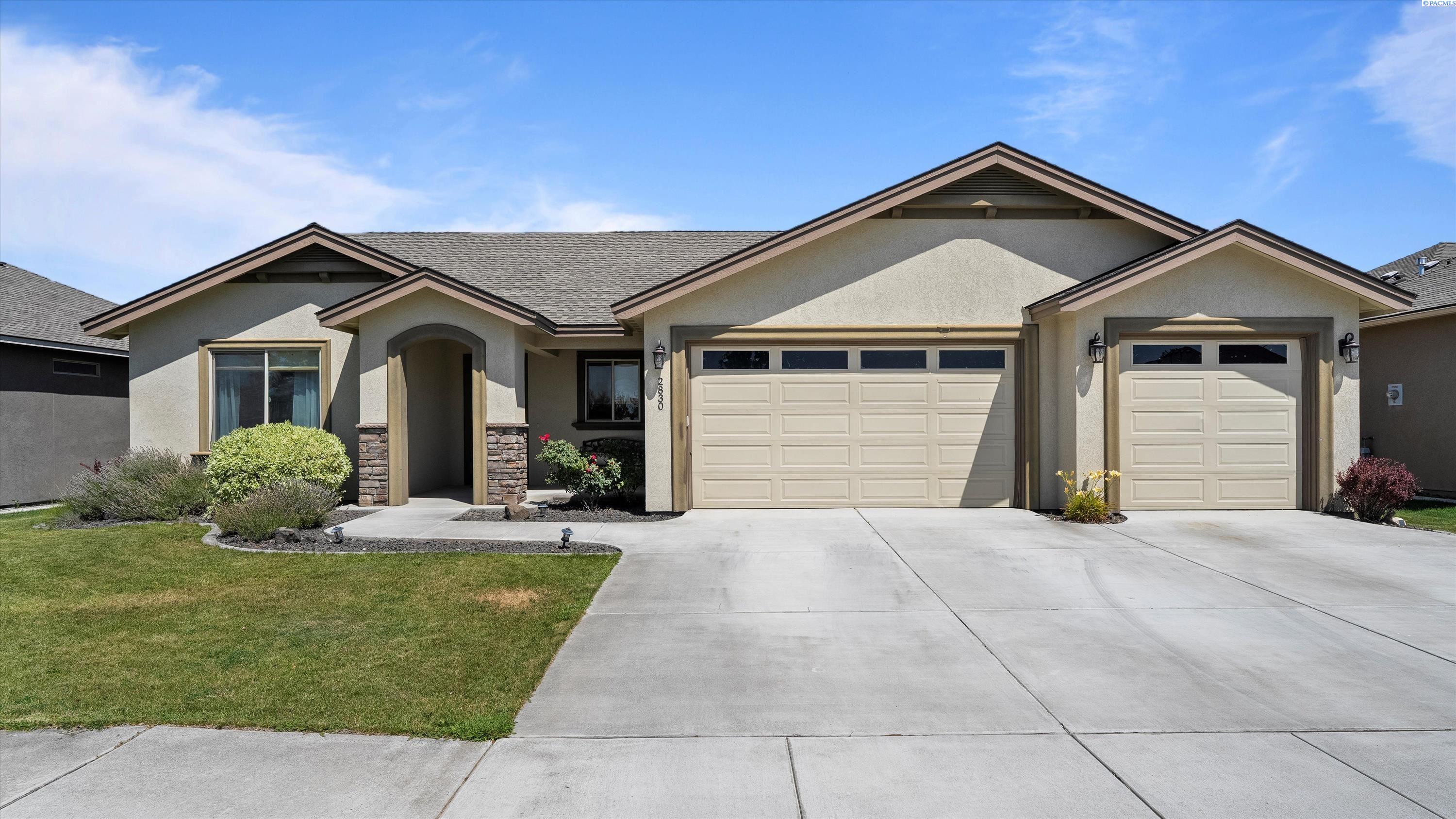Richland, Washington, 99354, United States, 3 Bedrooms Bedrooms, ,2 BathroomsBathrooms,Residential,For Sale,1896289