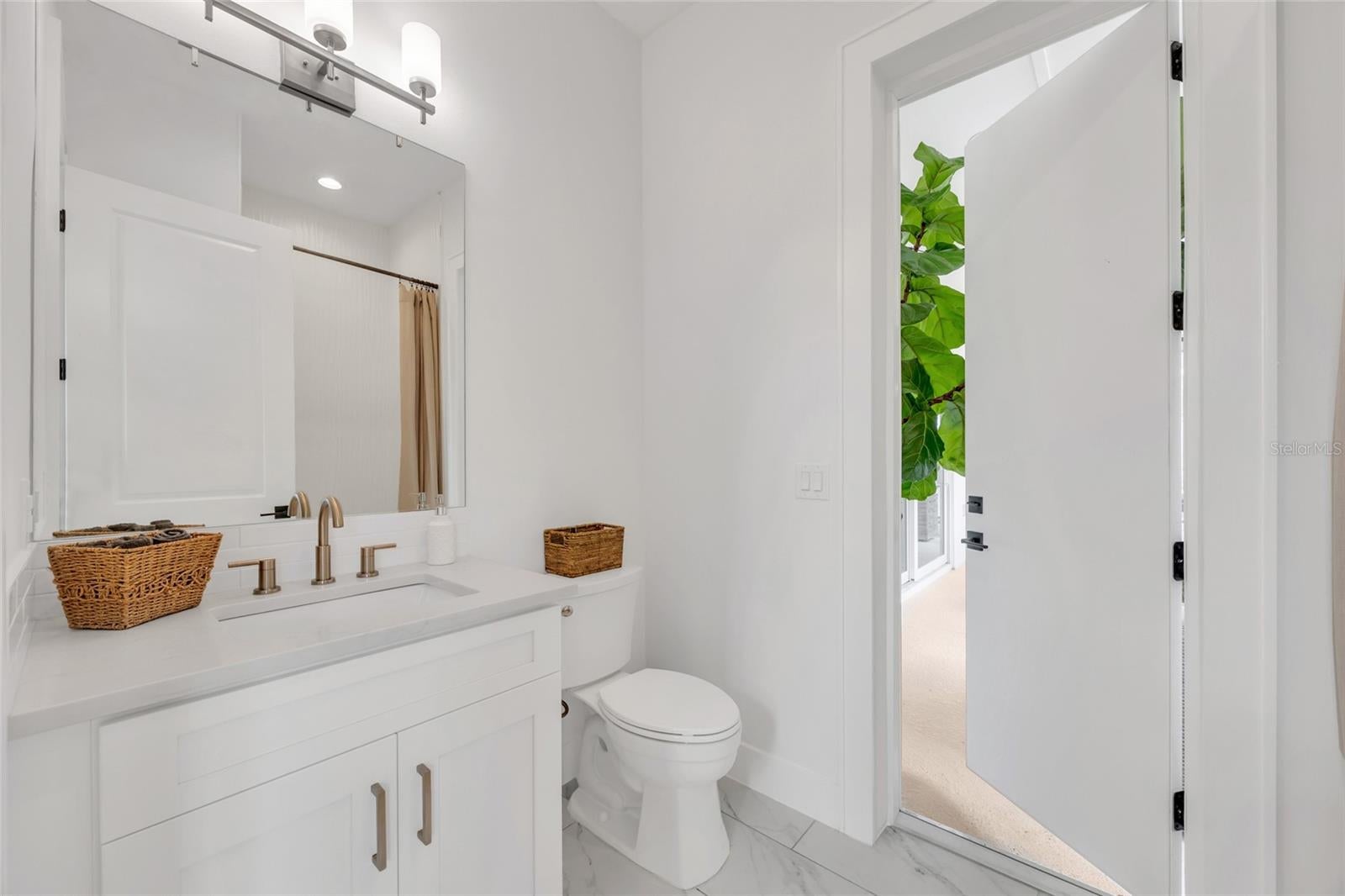 WINTER GARDEN, Florida, 34787, United States, 4 Bedrooms Bedrooms, ,4 BathroomsBathrooms,Residential,For Sale,2014519