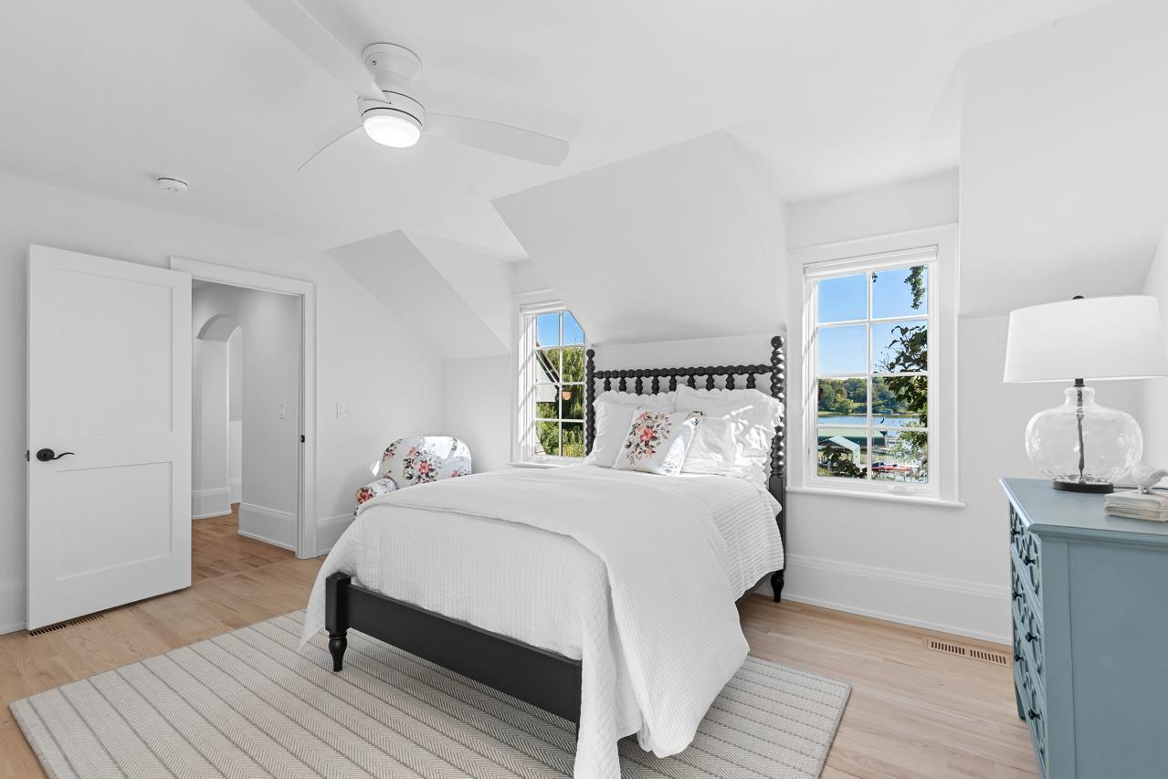 Orono, Minnesota, 55364, United States, 4 Bedrooms Bedrooms, ,4 BathroomsBathrooms,Residential,For Sale,1988176