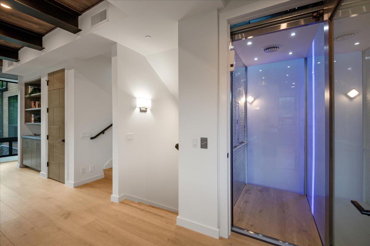 Saratoga, California, 95070, United States, 6 Bedrooms Bedrooms, ,11 BathroomsBathrooms,Residential,For Sale,1971416