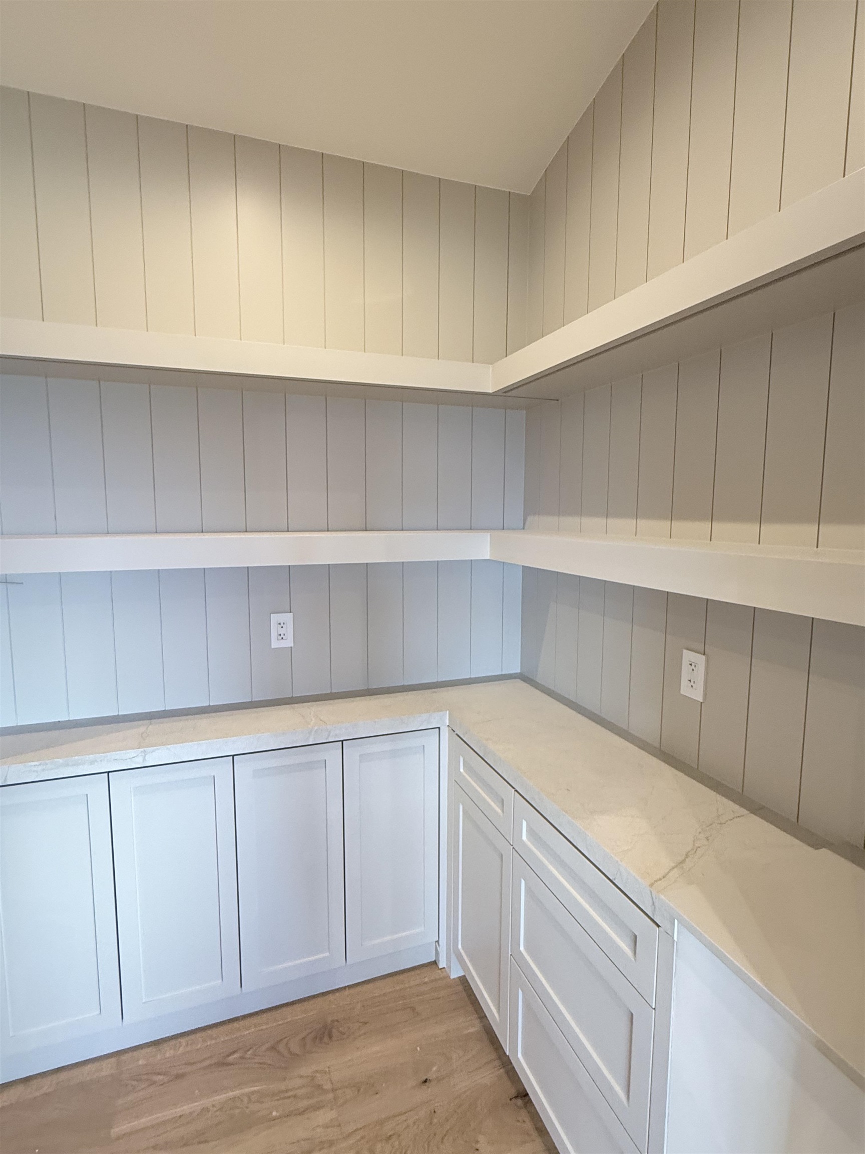 Truckee, California, 96161, United States, 5 Bedrooms Bedrooms, ,5 BathroomsBathrooms,Residential,For Sale,1992888