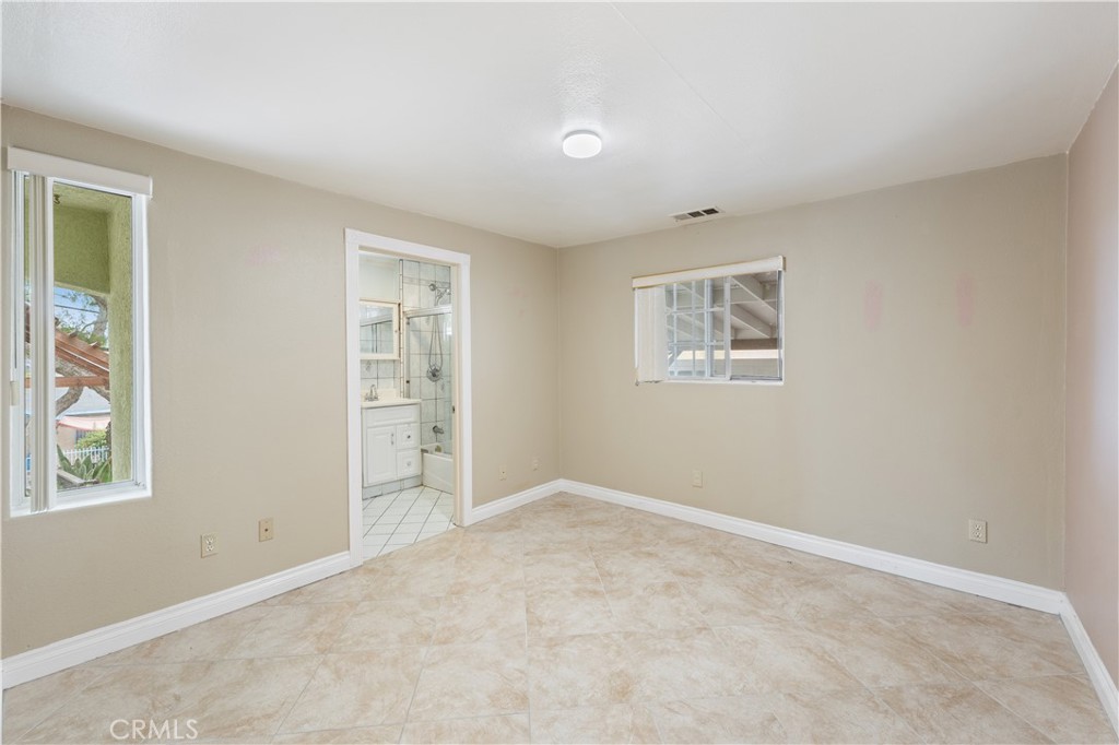 Los Angeles, California, 90033, United States, 4 Bedrooms Bedrooms, ,3 BathroomsBathrooms,Residential,For Sale,1834728