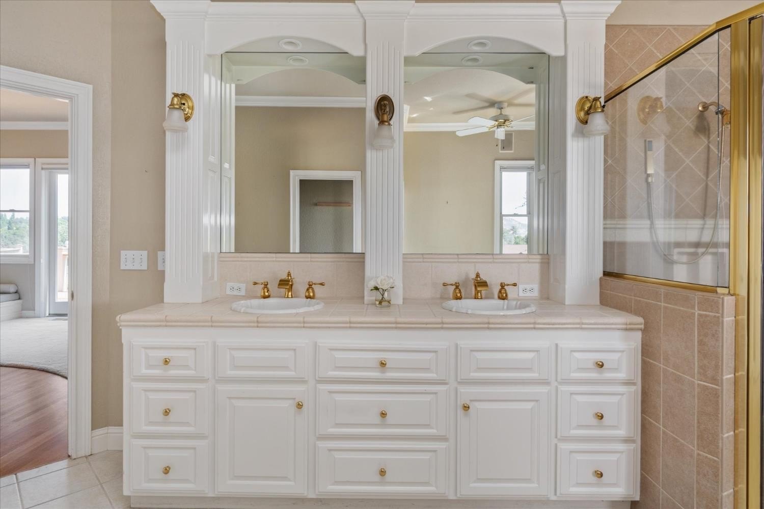 Angels Camp, California, 95222, United States, 5 Bedrooms Bedrooms, ,5 BathroomsBathrooms,Residential,For Sale,1979425