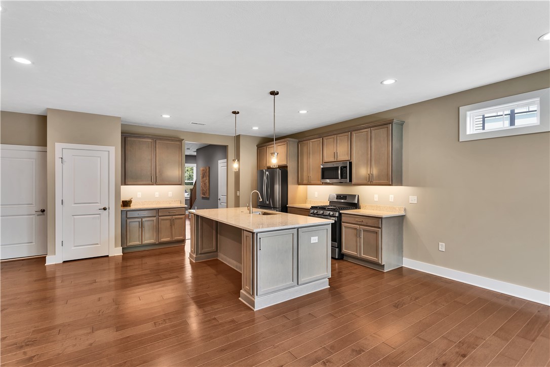 Jackson Twp, Pennsylvania, 16033, United States, 3 Bedrooms Bedrooms, ,3 BathroomsBathrooms,Residential,For Sale,1911029