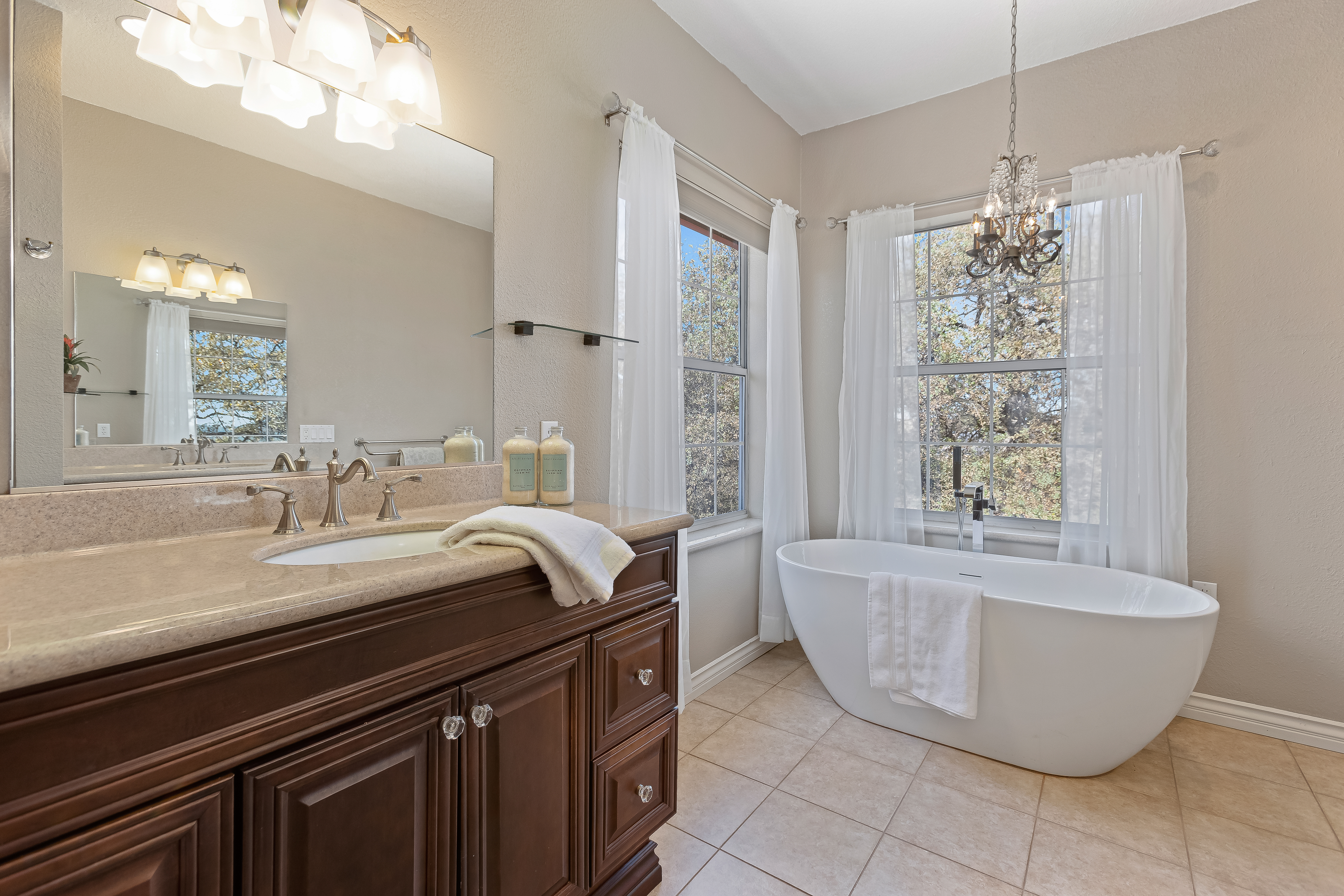  8681 Riverwood Drive, Placerville, CA 95667 - 物件實景