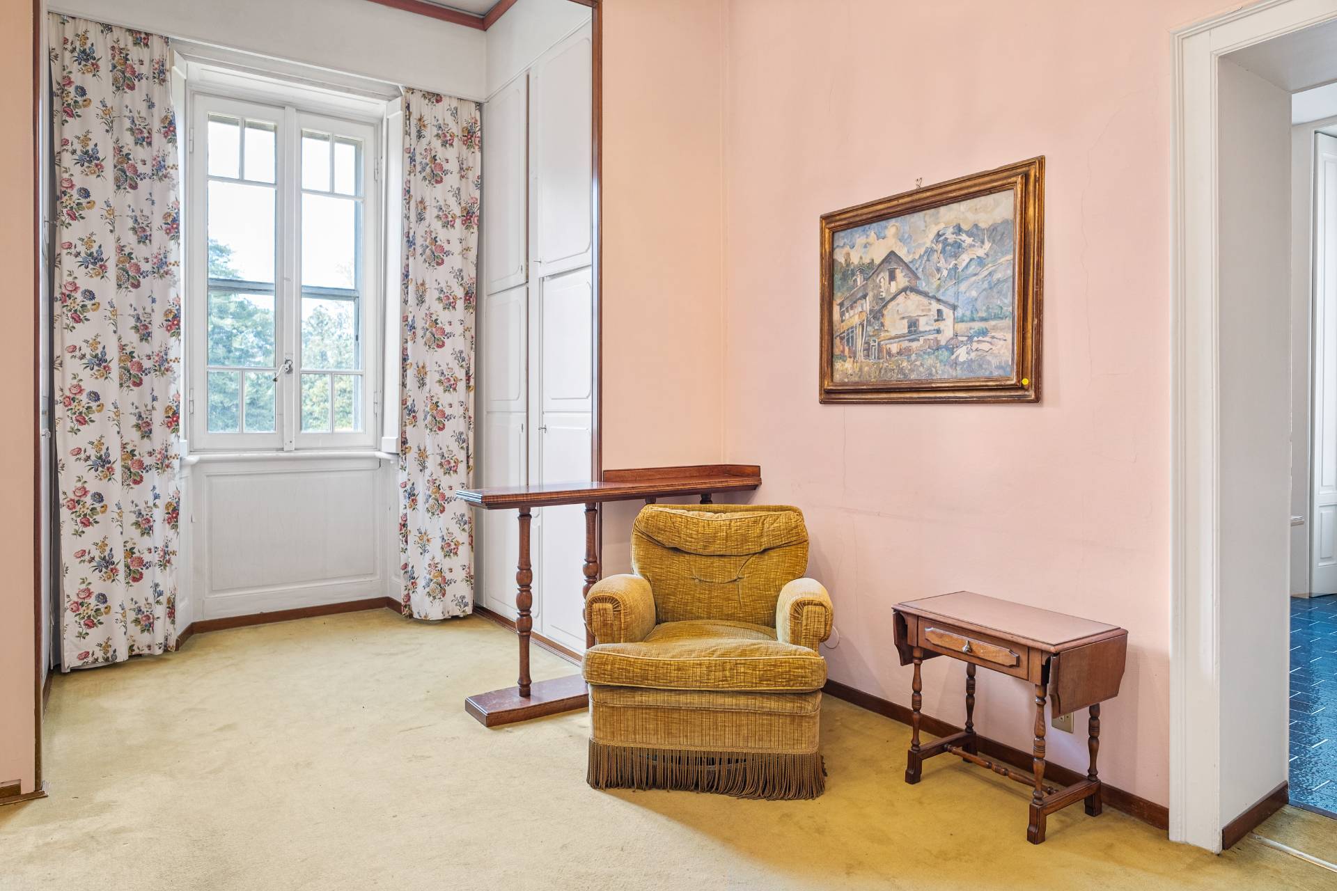 Varese, Varese, 21100, IT, 7 Bedrooms Bedrooms, ,3 BathroomsBathrooms,Residential,For Sale,1796981