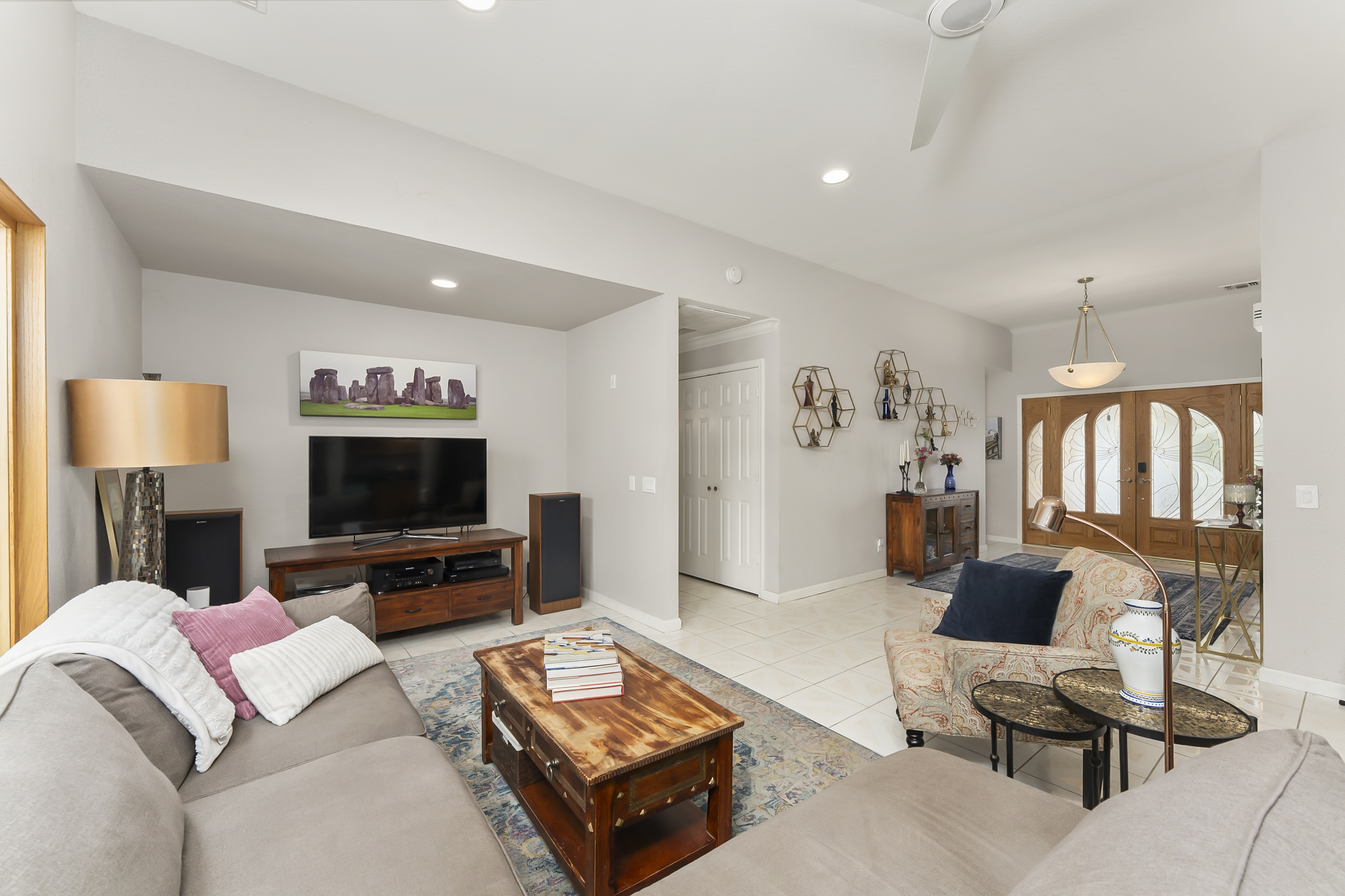  2230 Hillcrest Way, Carmichael, CA 95608 - 物件實景