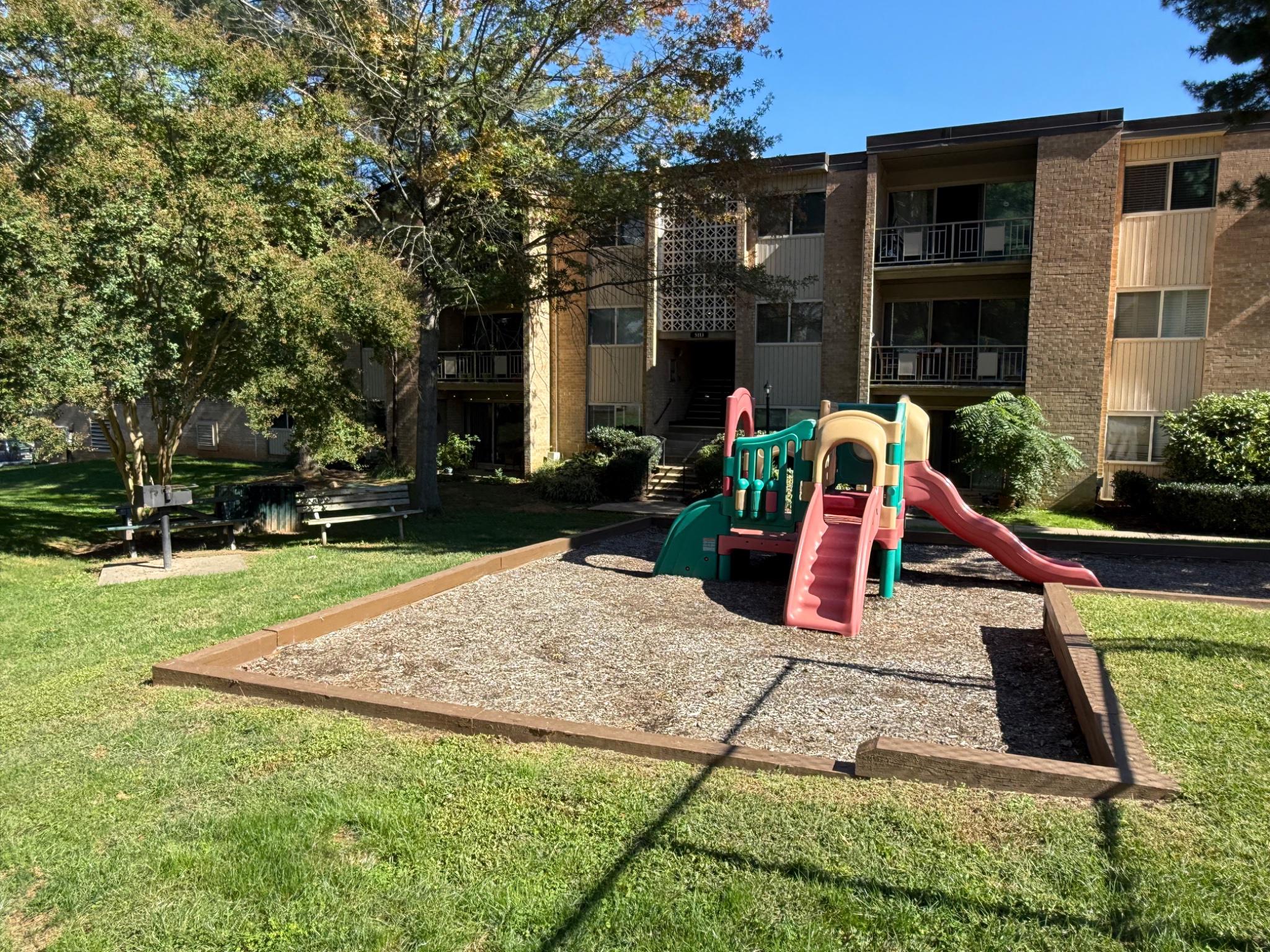  12301 Braxfield Court, Rockville, MD, 20852 - 物件實景