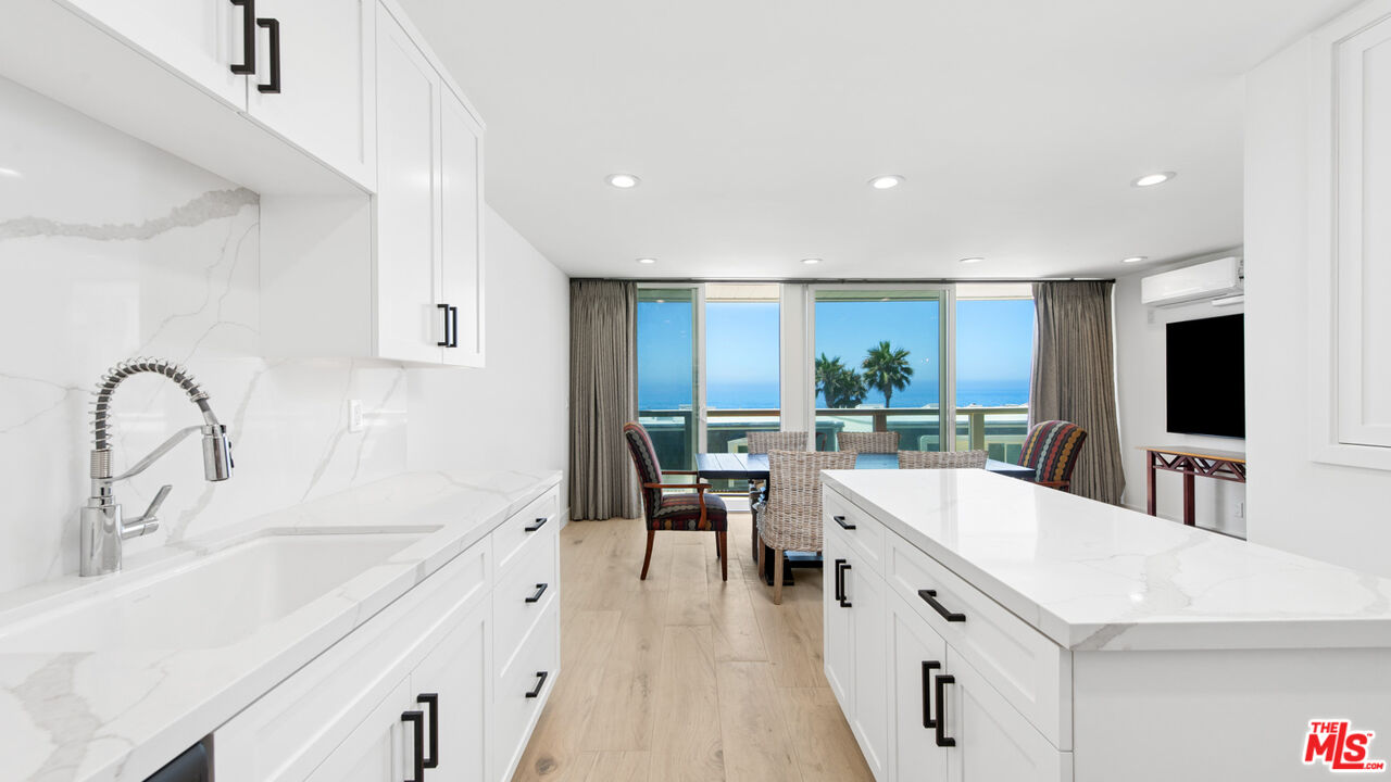 Malibu, California, 90265, United States, 2 Bedrooms Bedrooms, ,2 BathroomsBathrooms,Residential,For Sale,1896546
