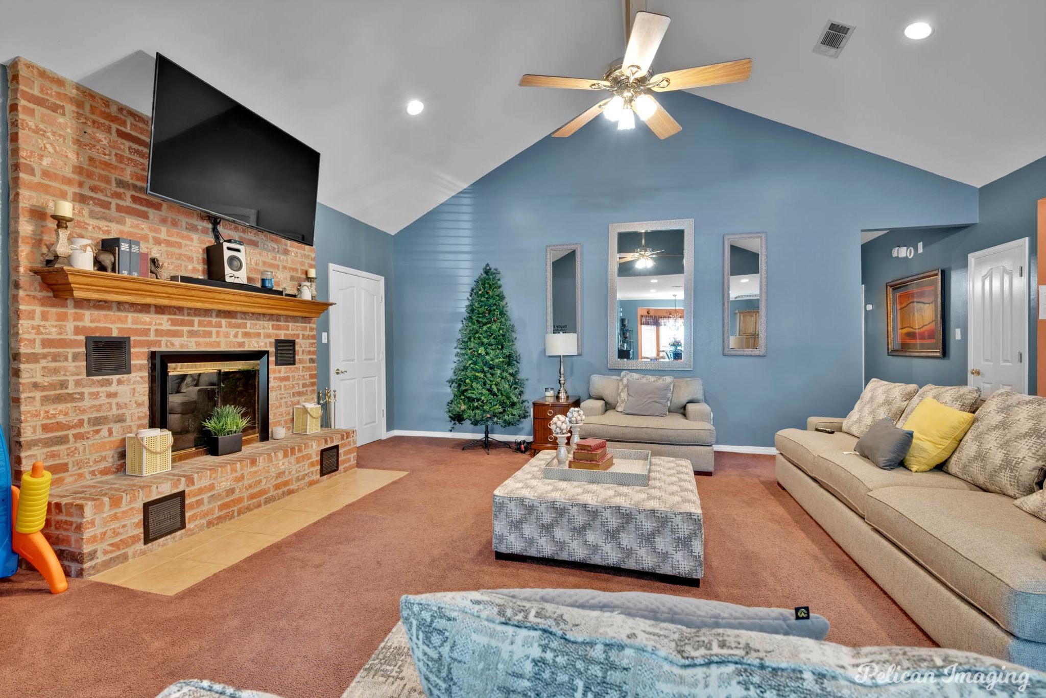 Natchitoches, Louisiana, 71457, United States, 5 Bedrooms Bedrooms, ,3 BathroomsBathrooms,Residential,For Sale,1993825