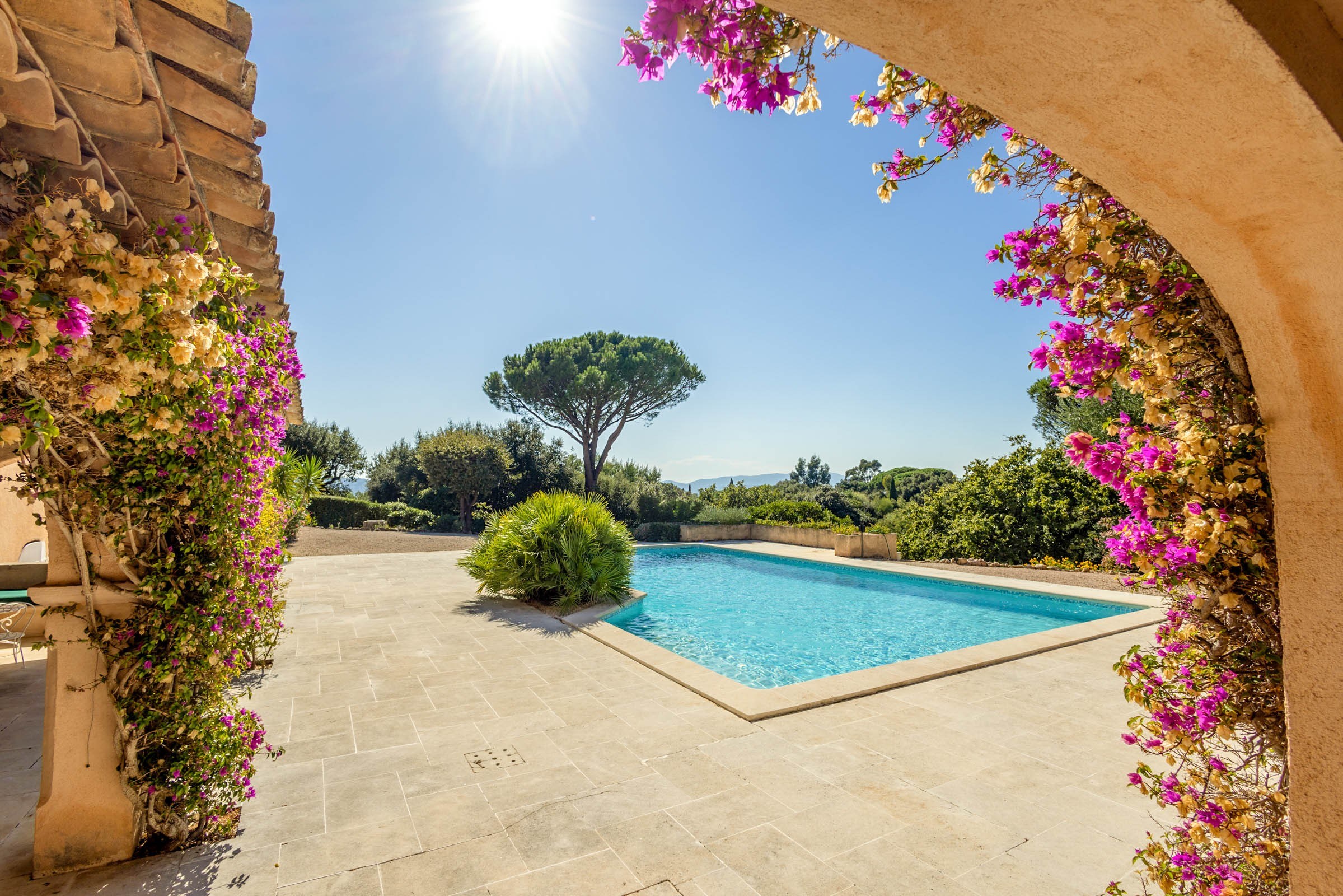  Provençal villa with pool for sale in Grimaud, near Guerrevieille beach - 物件實景