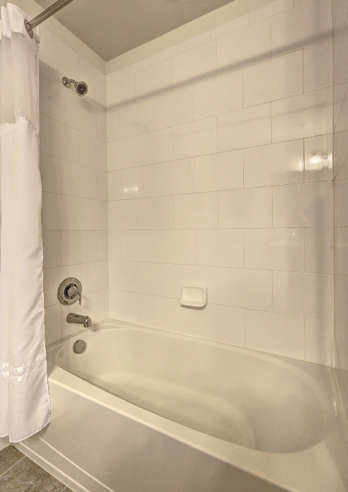 Williamsburg, Virginia, 23188, United States, 2 Bedrooms Bedrooms, ,4 BathroomsBathrooms,Residential,For Sale,1976349