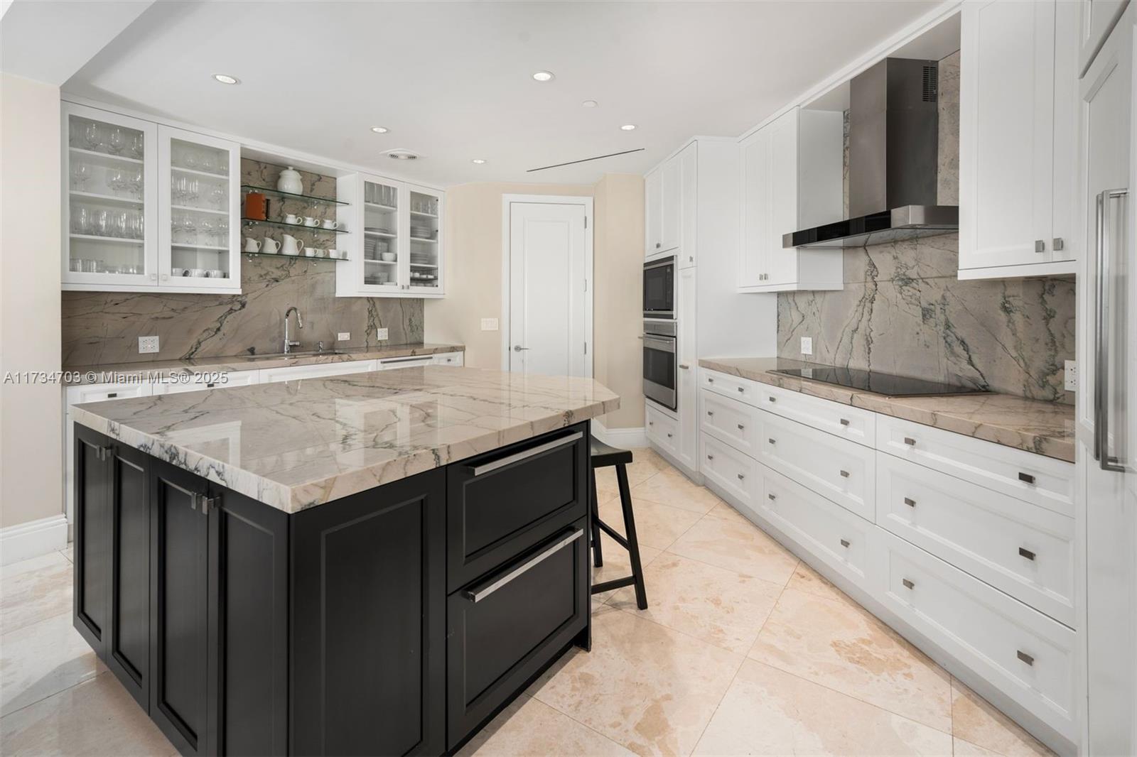 Miami, Florida, 33131, United States, 4 Bedrooms Bedrooms, ,6 BathroomsBathrooms,Residential,For Sale,1697094