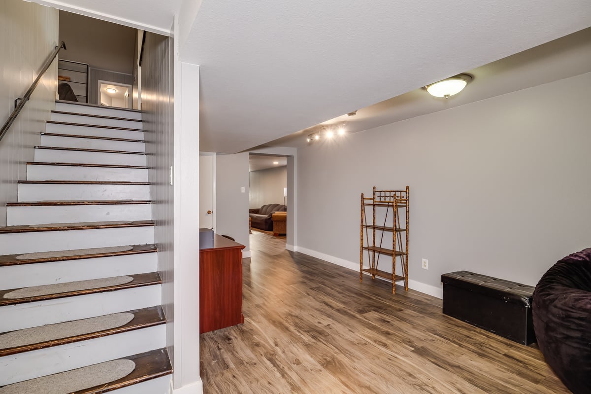 Cheyenne, Wyoming, 8200, United States, 6 Bedrooms Bedrooms, ,2 BathroomsBathrooms,Residential,For Sale,2007508