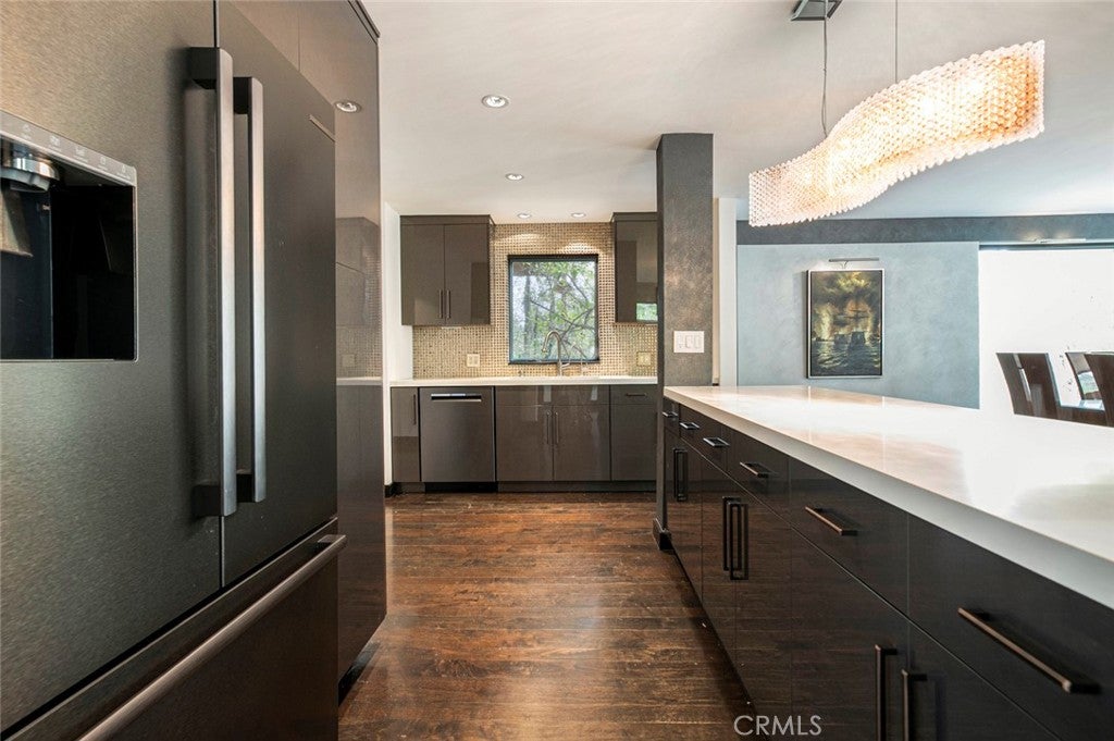 Woodland Hills, California, 91364, United States, 3 Bedrooms Bedrooms, ,3 BathroomsBathrooms,Residential,For Sale,1942330