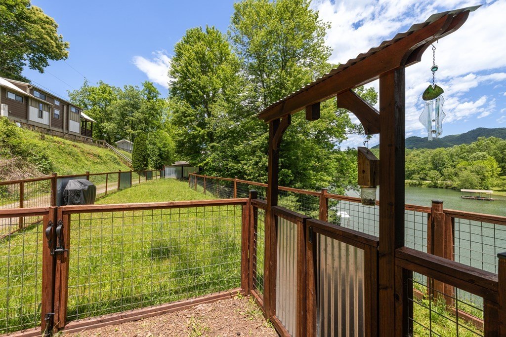 Hayesville, North Carolina, 28904, United States, 3 Bedrooms Bedrooms, ,4 BathroomsBathrooms,Residential,For Sale,1831924