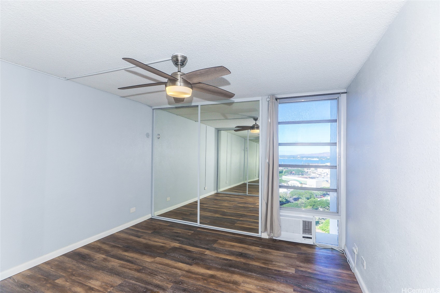 Aiea, Hawaii, 96701, United States, 2 Bedrooms Bedrooms, ,1 BathroomBathrooms,Residential,For Sale,1942084