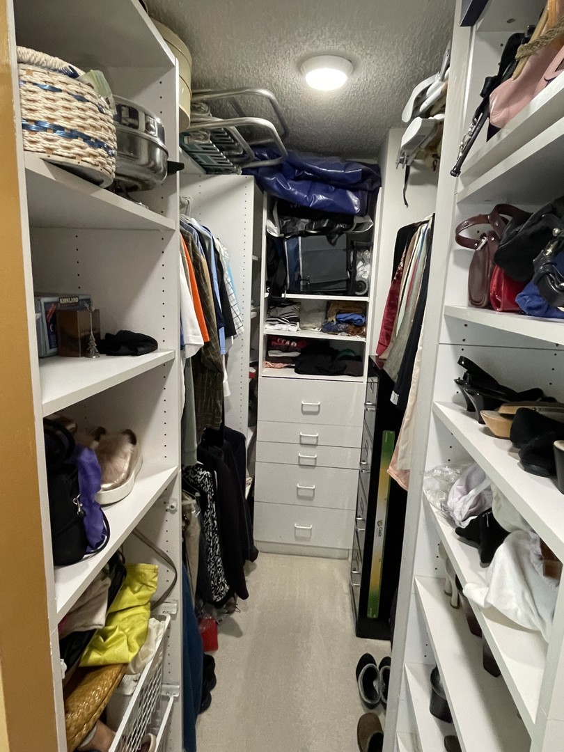 Chicago, Illinois, 60601, United States, 2 Bedrooms Bedrooms, ,2 BathroomsBathrooms,Residential,For Sale,1794745