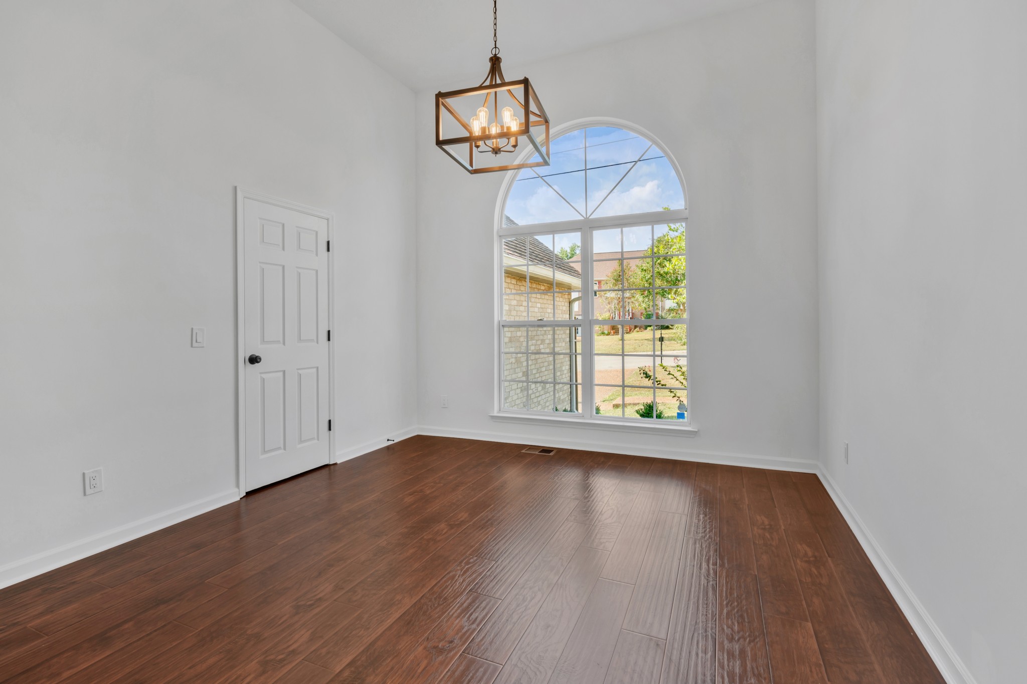 Mount Juliet, Tennessee, 37122, United States, 3 Bedrooms Bedrooms, ,2 BathroomsBathrooms,Residential,For Sale,1980225