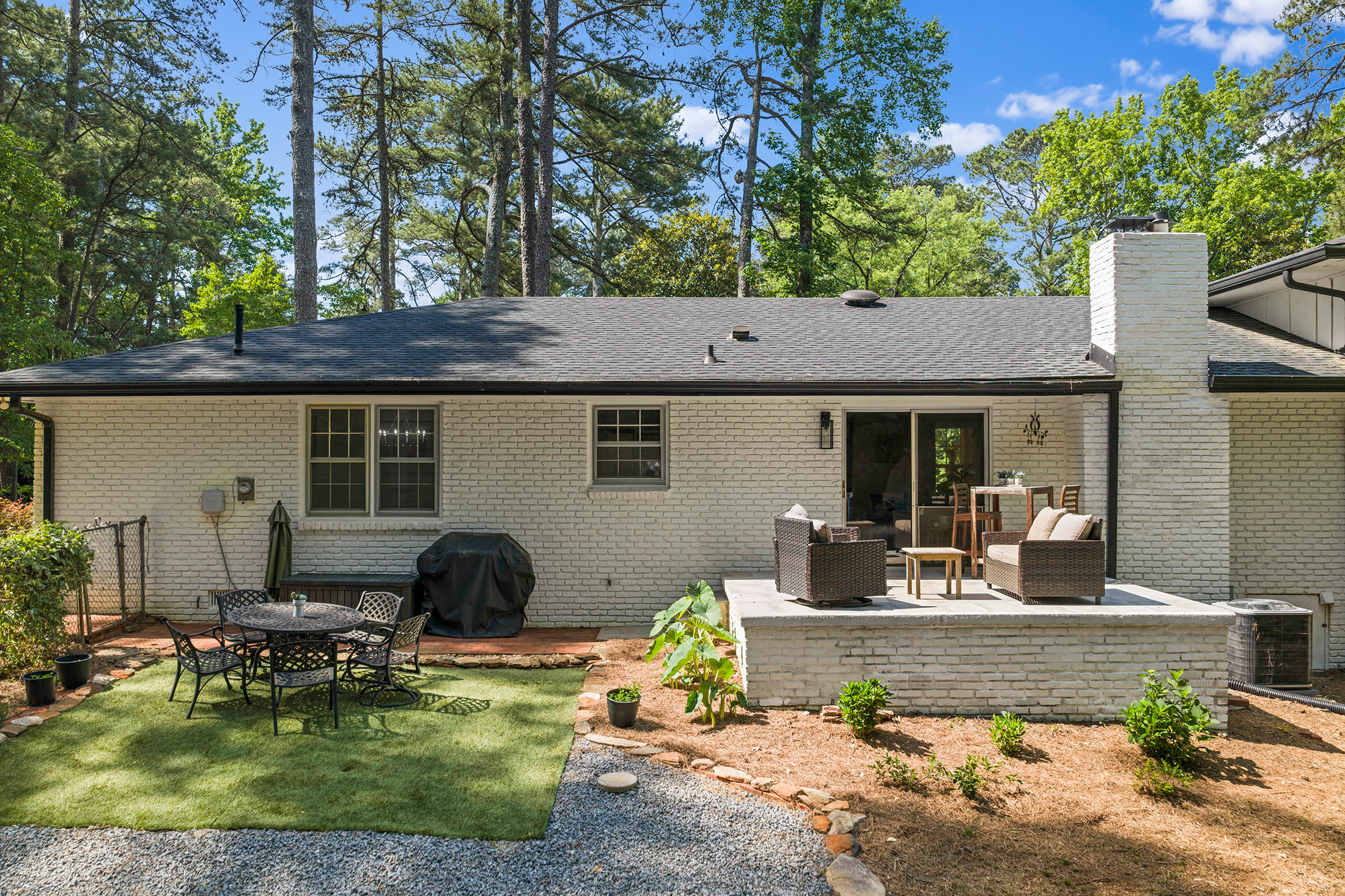  Beautifully Renovated Split-Level Ranch in Smoke Rise - 物件實景