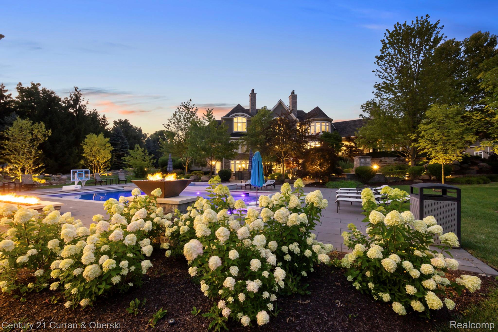 South Lyon, Michigan, 48178, United States, 6 Bedrooms Bedrooms, ,8 BathroomsBathrooms,Residential,For Sale,1914337