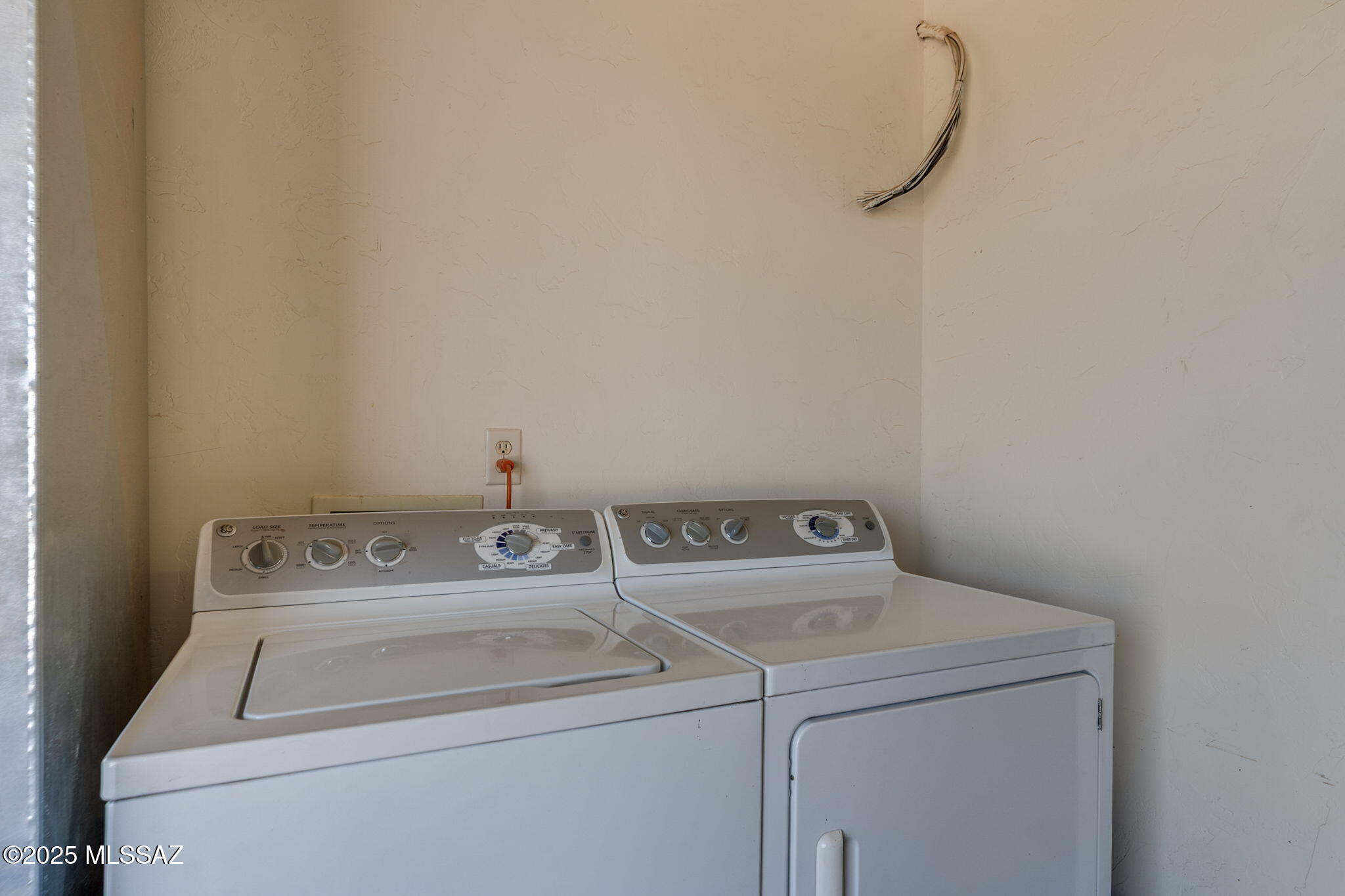 Sonoita, Arizona, 85637, United States, 2 Bedrooms Bedrooms, ,2 BathroomsBathrooms,Residential,For Sale,1882776