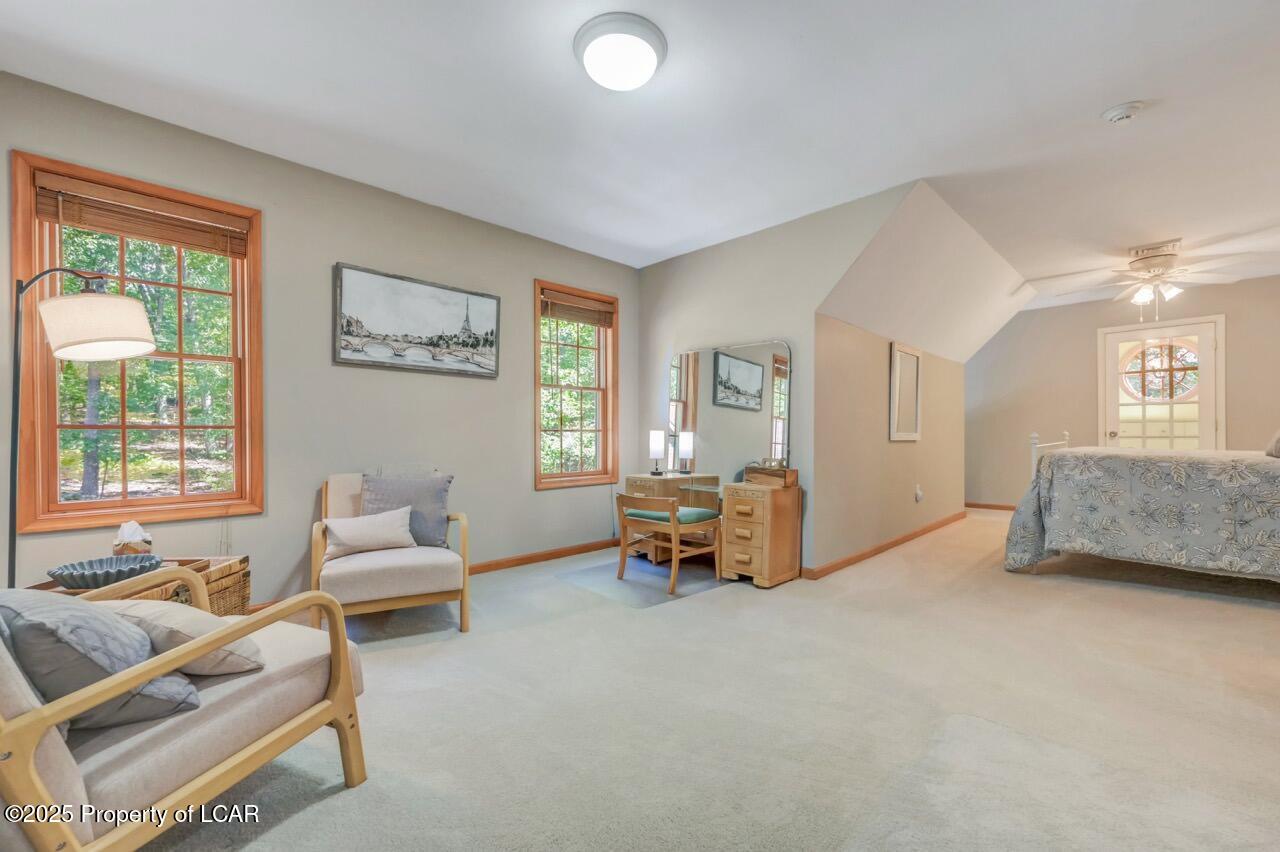 Mountain Top, Pennsylvania, 18707, United States, 4 Bedrooms Bedrooms, ,5 BathroomsBathrooms,Residential,For Sale,1944925